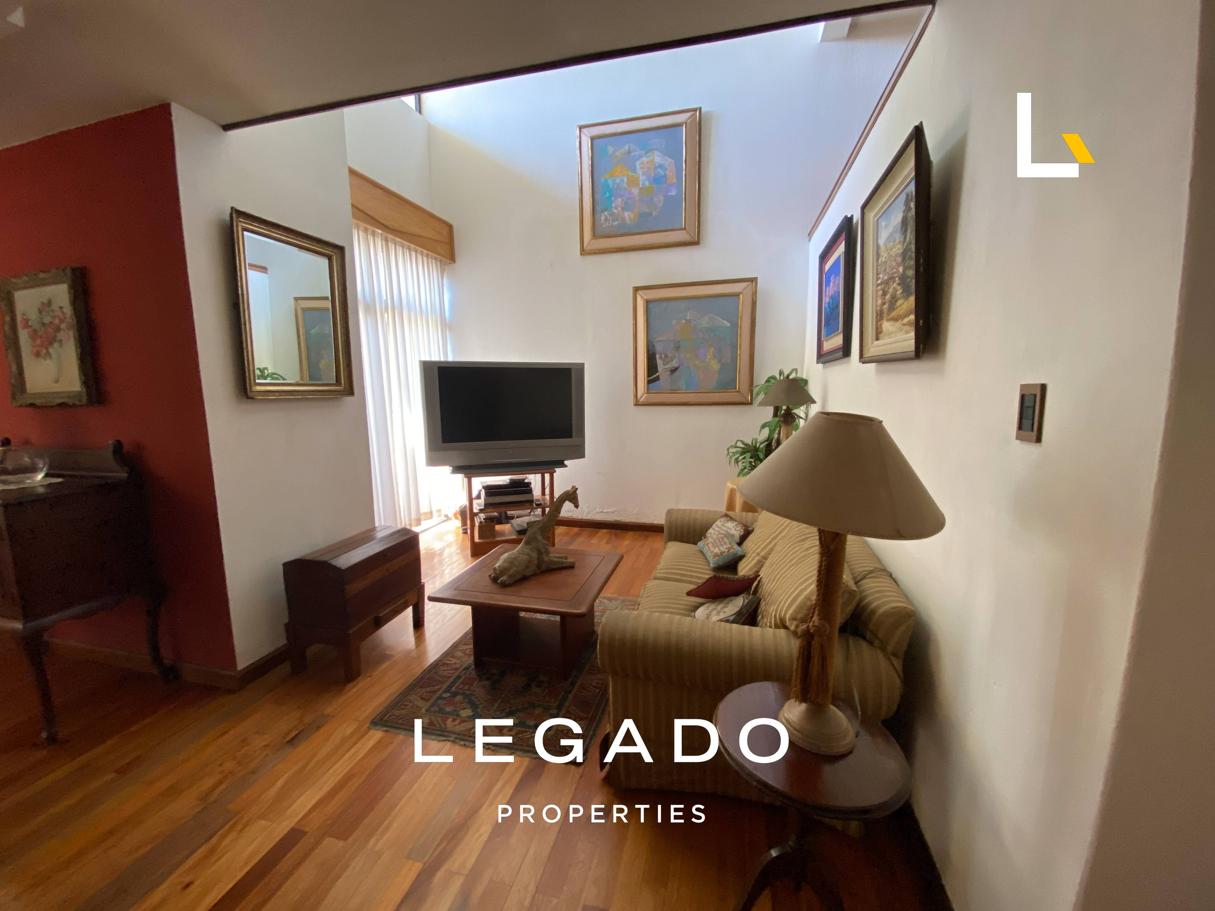 TOWNHOUSE, ZONA 15, VH2