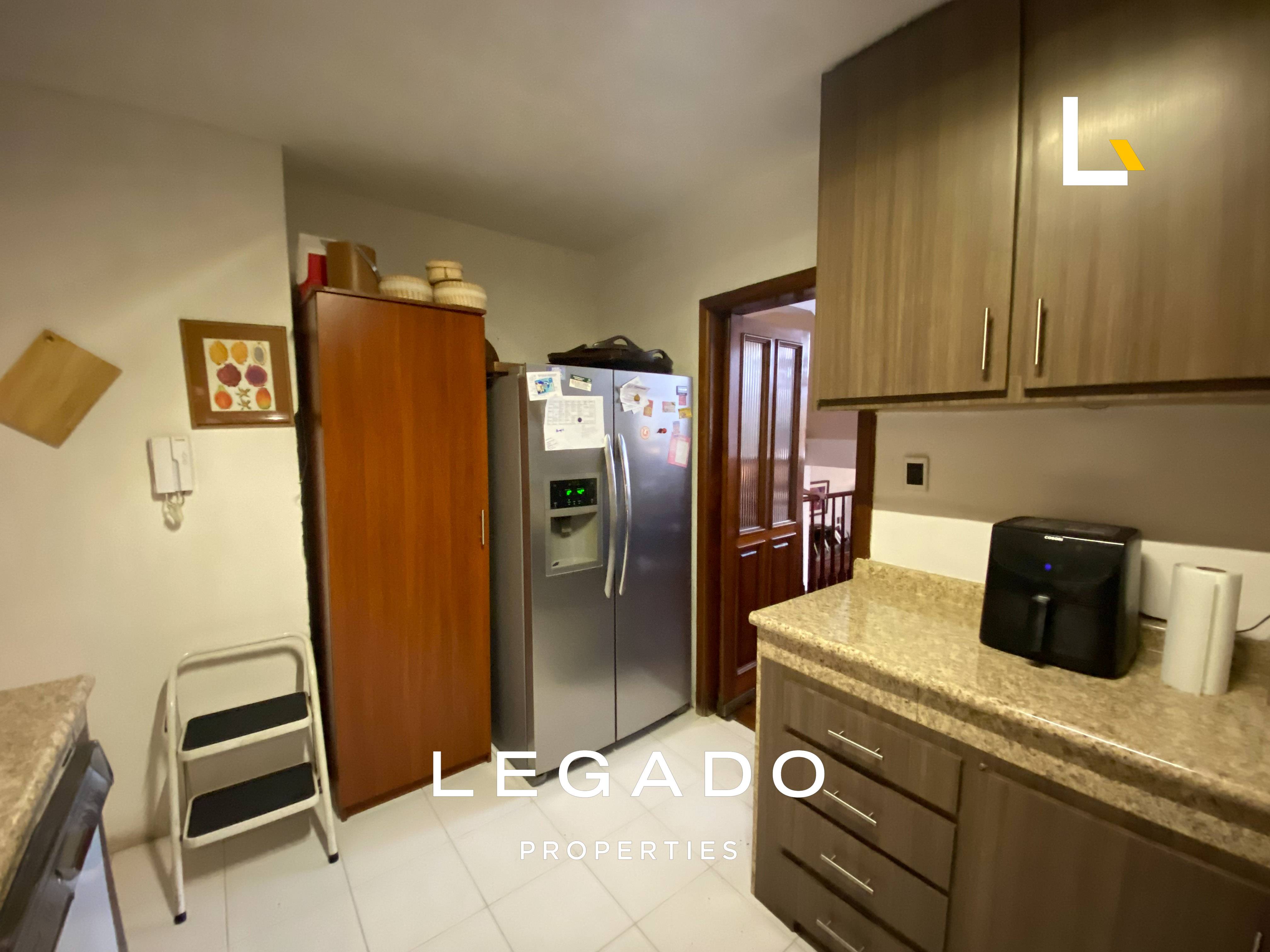 TOWNHOUSE, ZONA 15, VH2