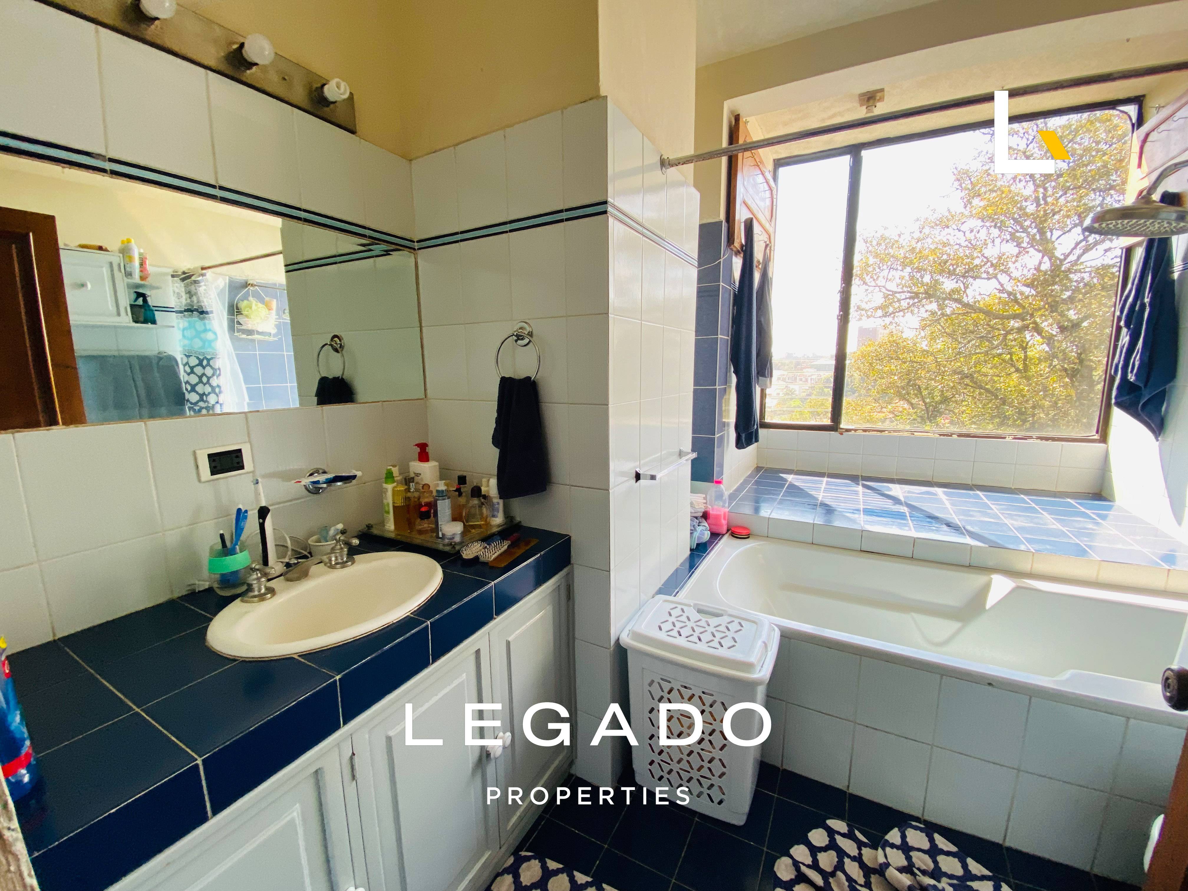 TOWNHOUSE, ZONA 15, VH2