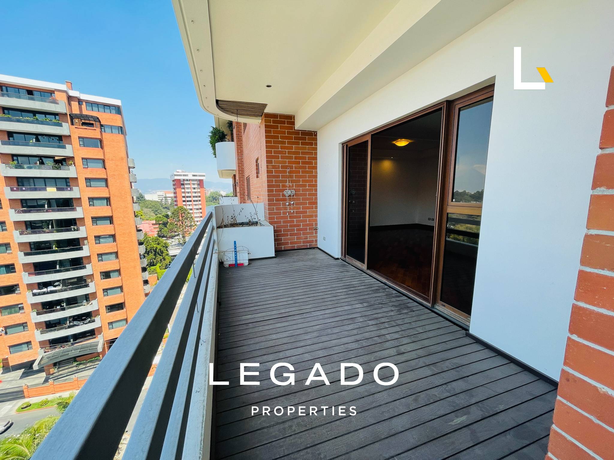 APTO, ZONA 10 , EDIF. VIVENZA