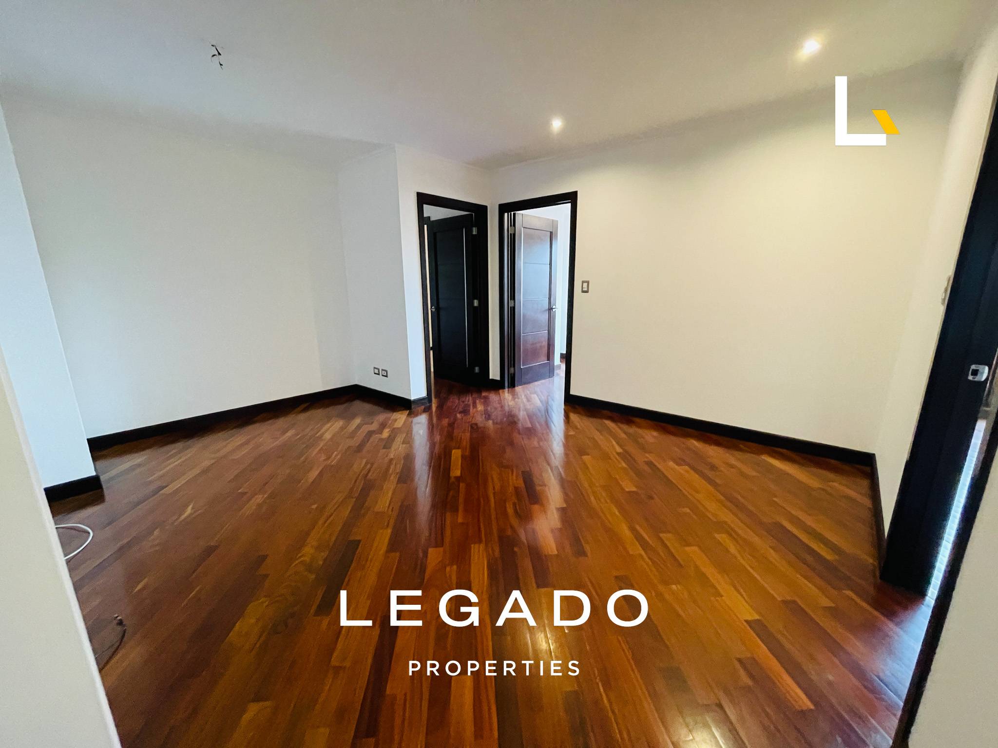 APTO, ZONA 10 , EDIF. VIVENZA