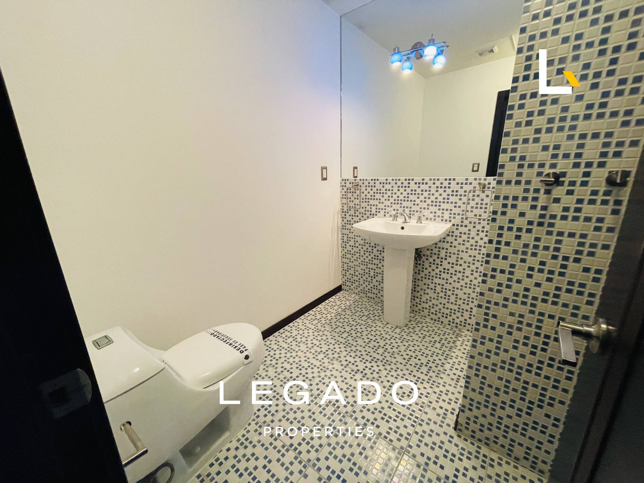 APTO, ZONA 10 , EDIF. VIVENZA