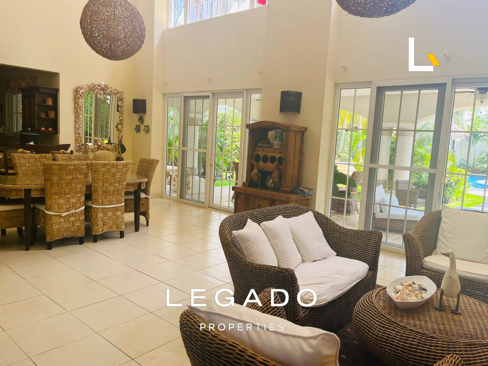 CASA, AMUEBLADA, CHULAMAR, COND. SEA SIDE,