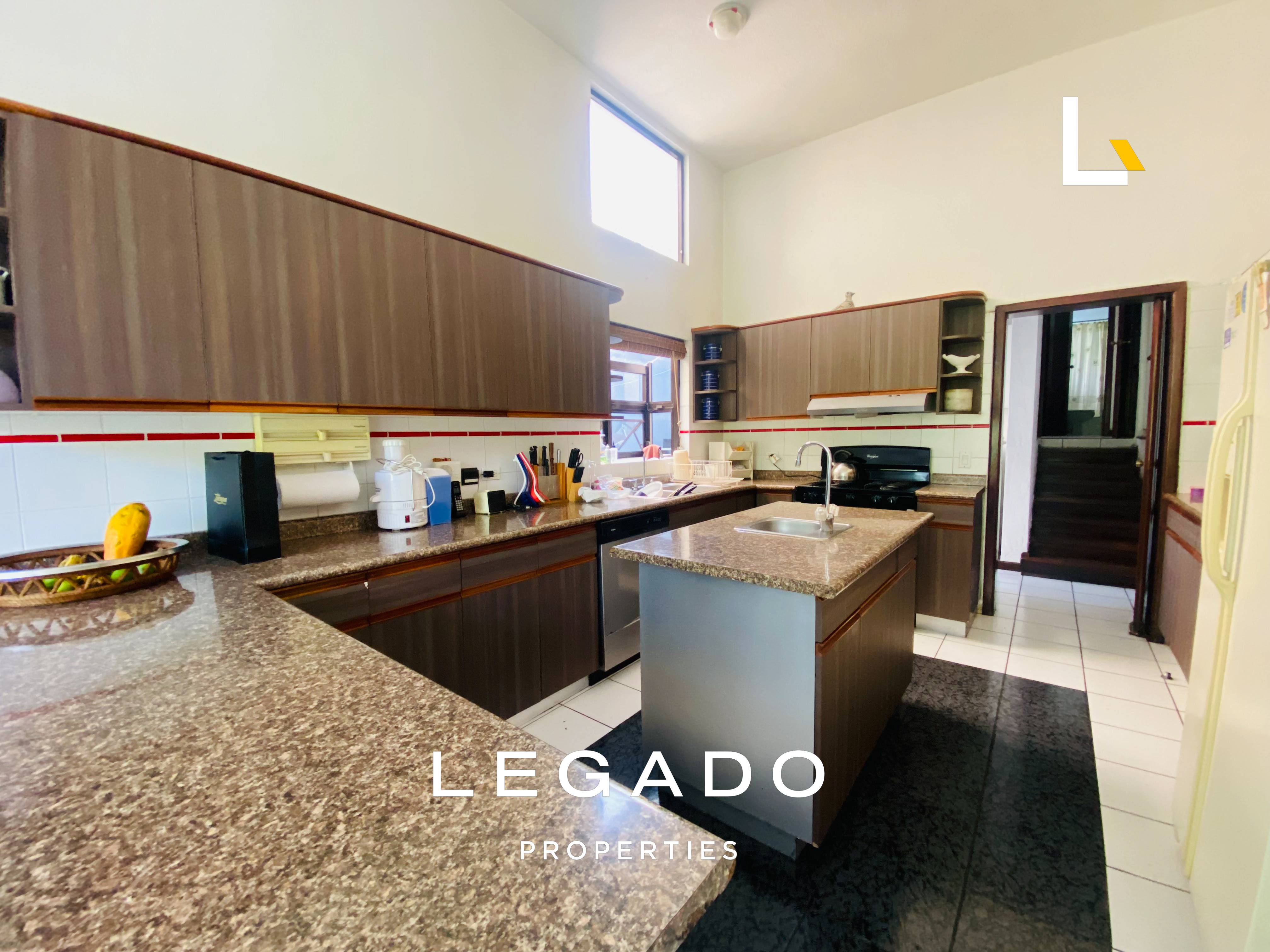 CASA, CONDOMINIO EL PRADO, A 5 MIN DE Z. 10