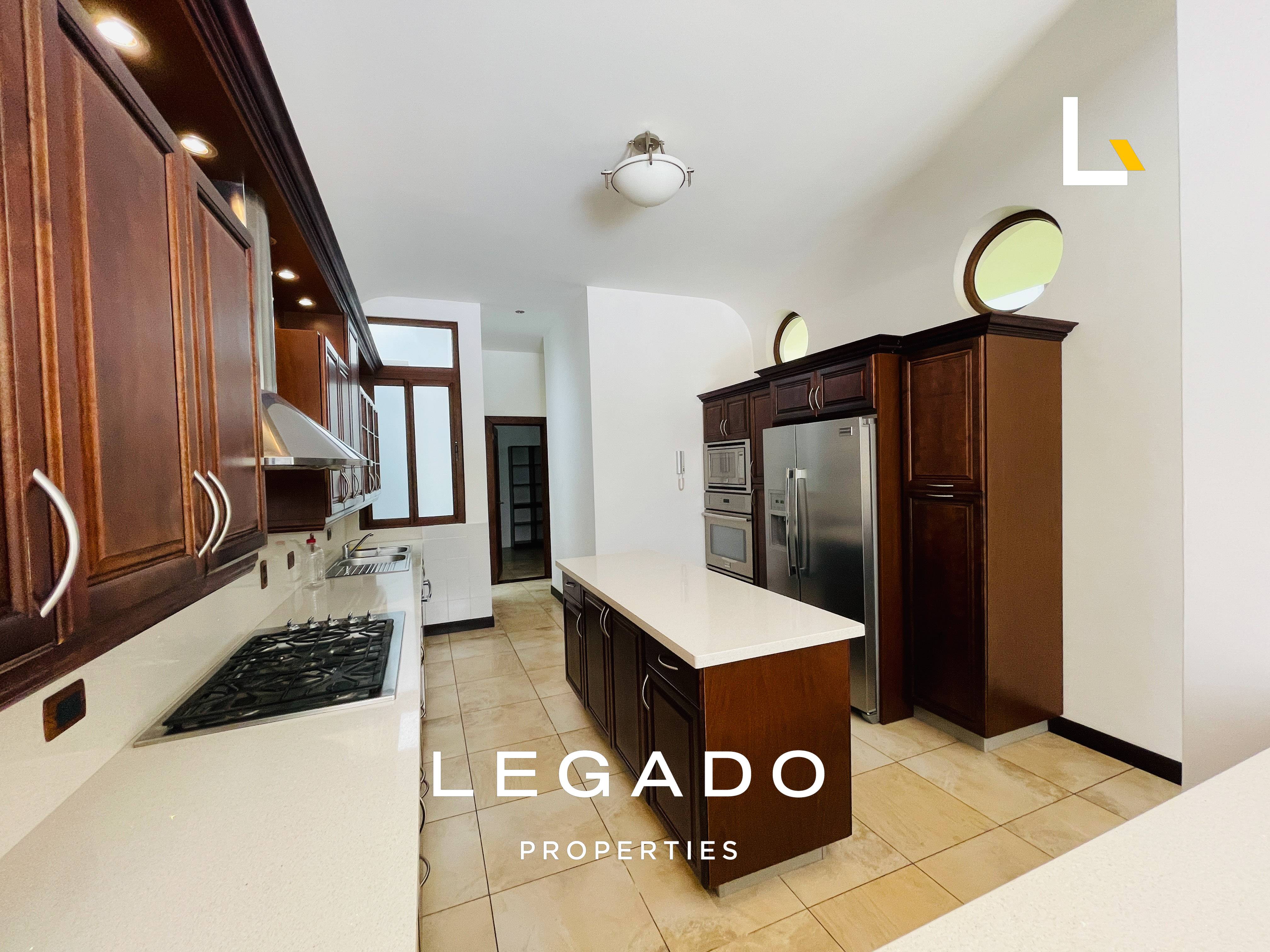 CASA Z.16, CONDOMINIO LAS CUMBRES,