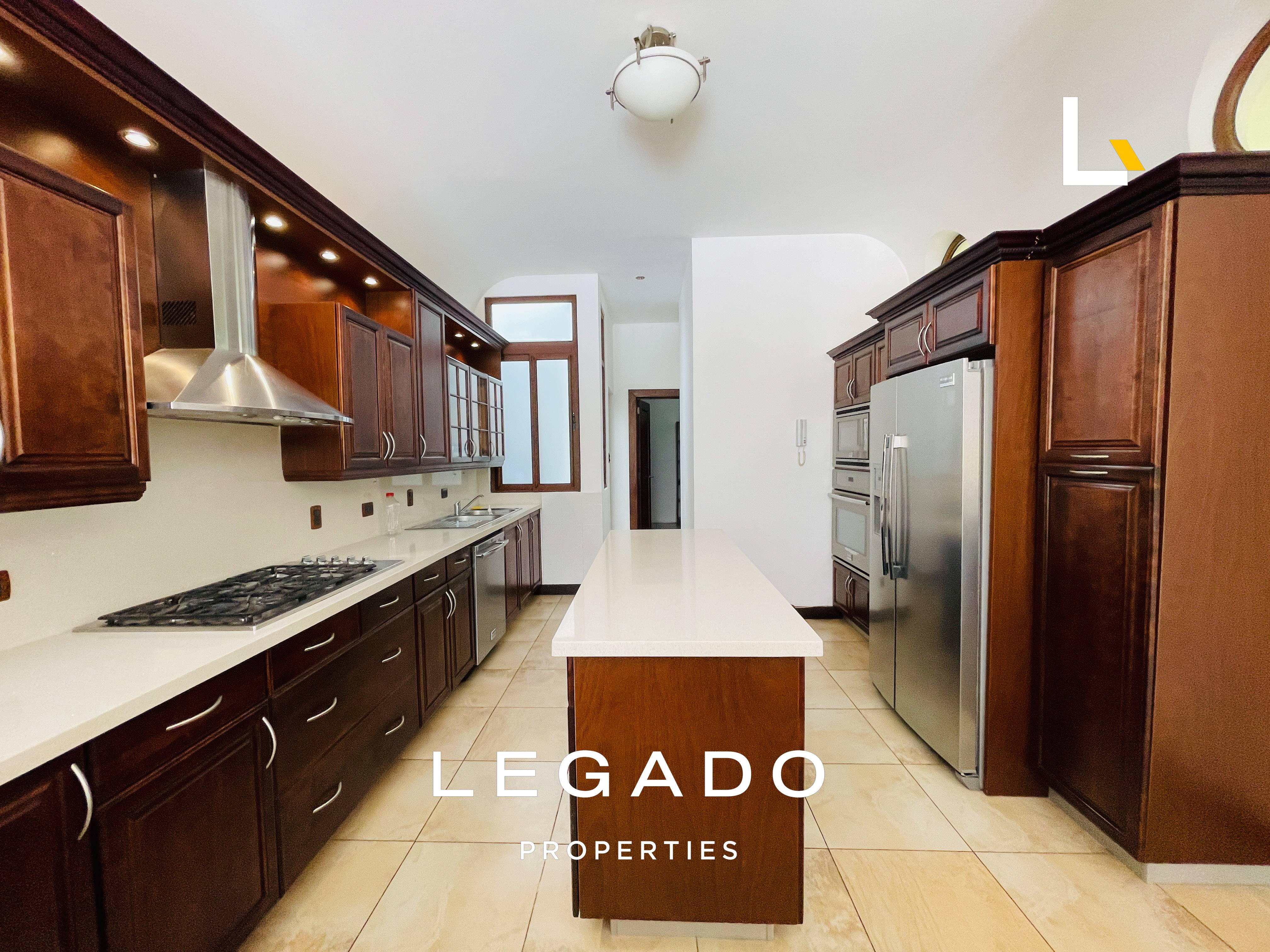 CASA Z.16, CONDOMINIO LAS CUMBRES,