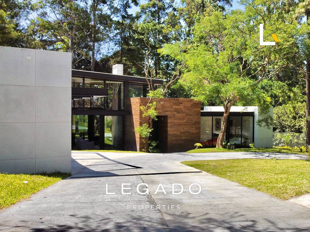 CASA COND. EXCLUSIVO A 10 MIN DE Z. 10,