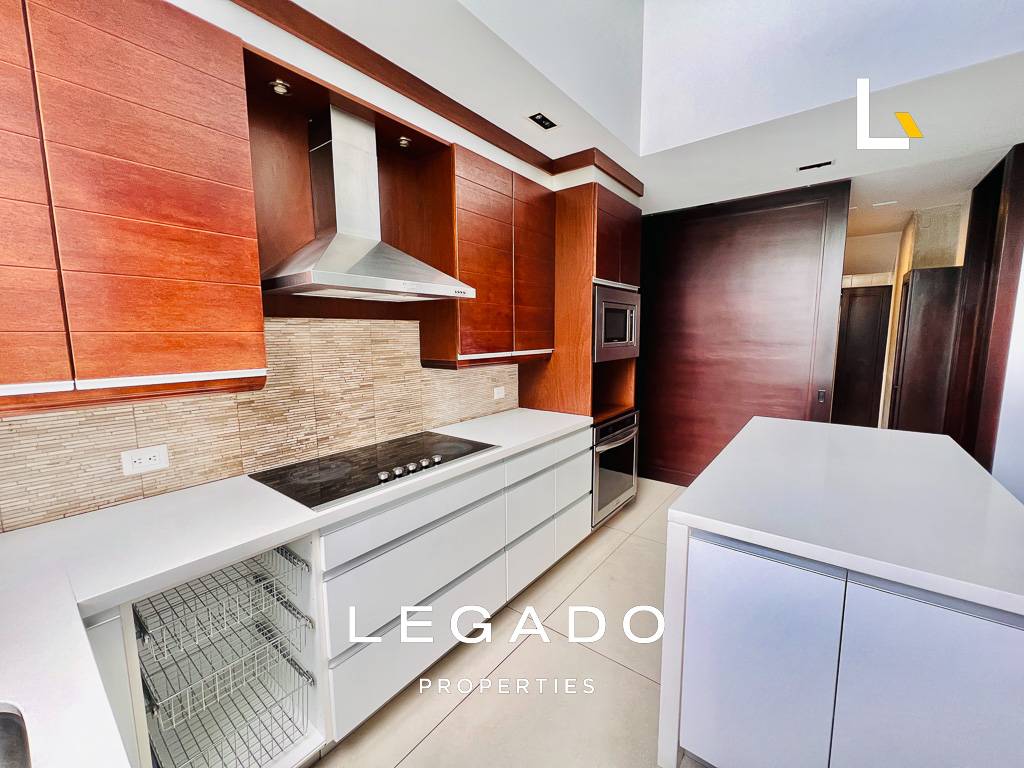 PENTHOUSE Z. 15, EDIF. LA HERRADURA, 