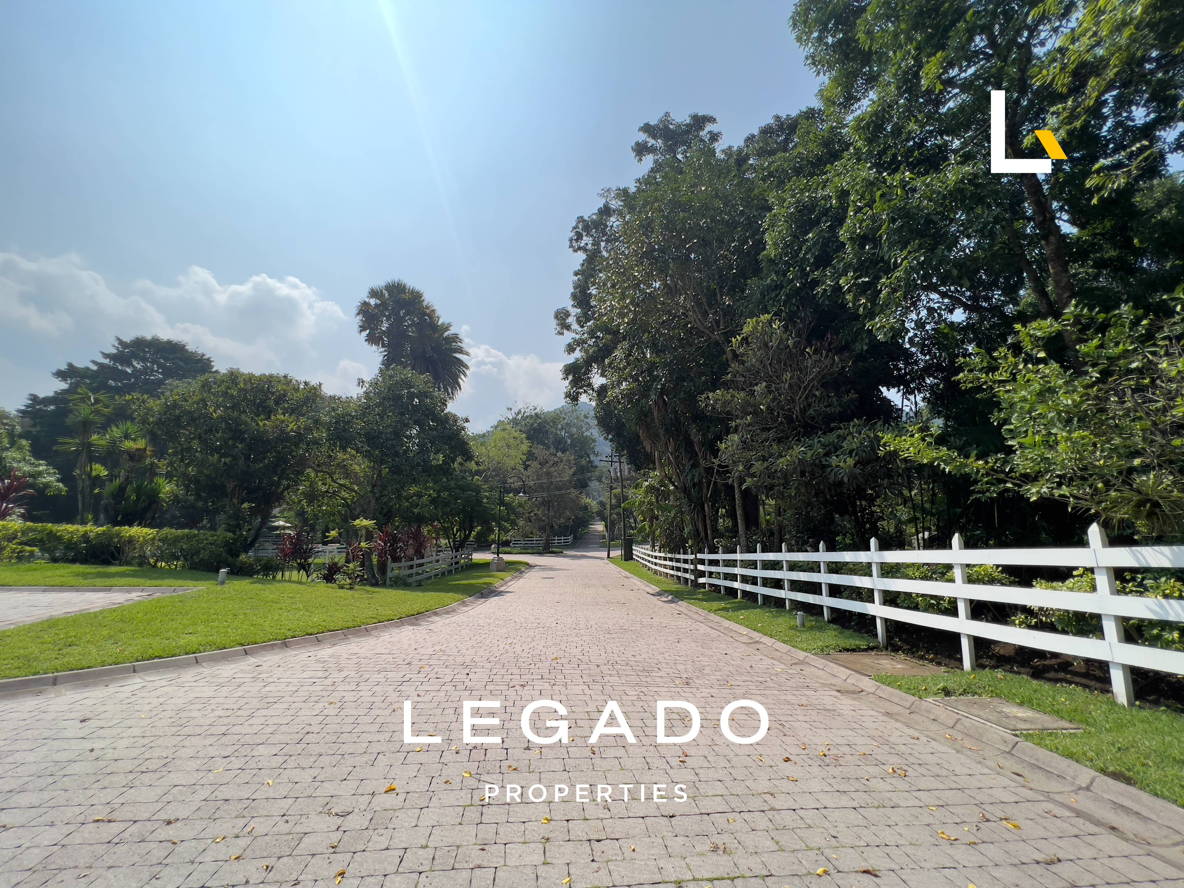 TERRENO, STA. ELENA BARILLAS, COND. EL RECREO