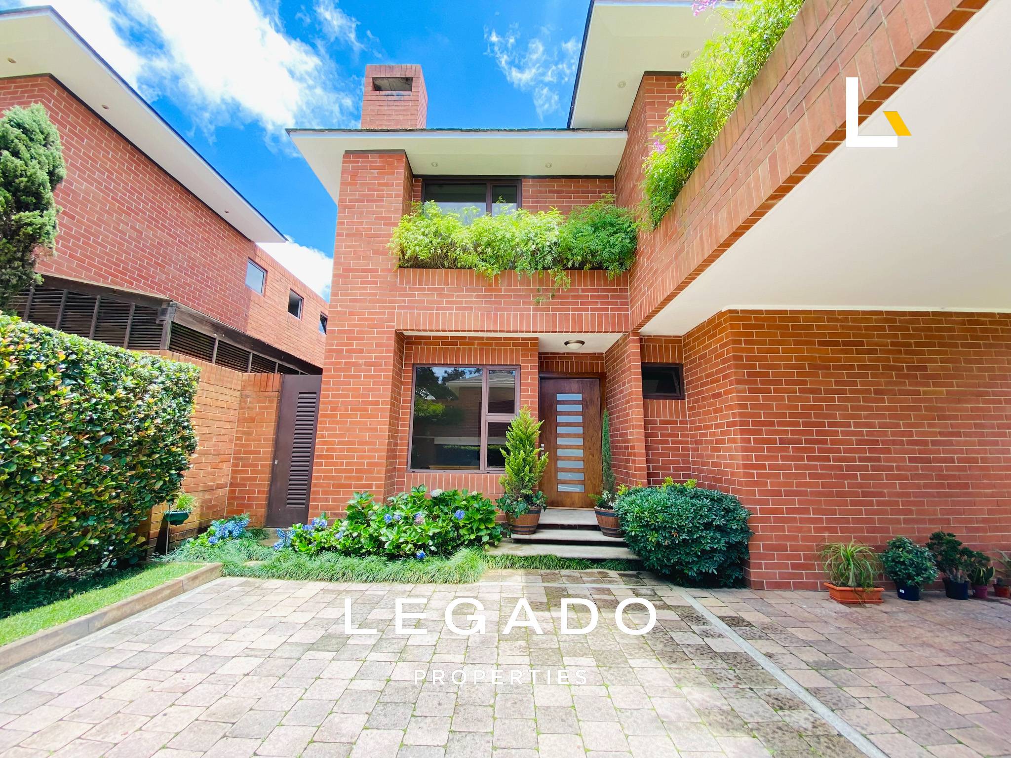 CASA, CAES, COND. BROMELIAS