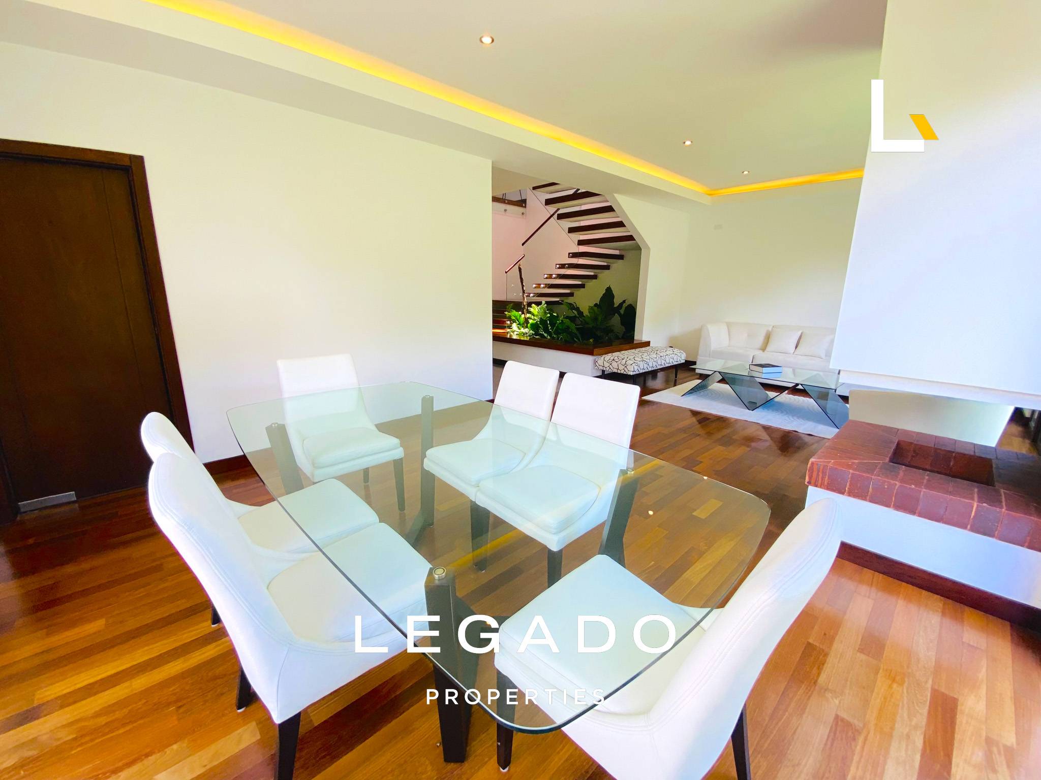 CASA, CAES, COND. BROMELIAS
