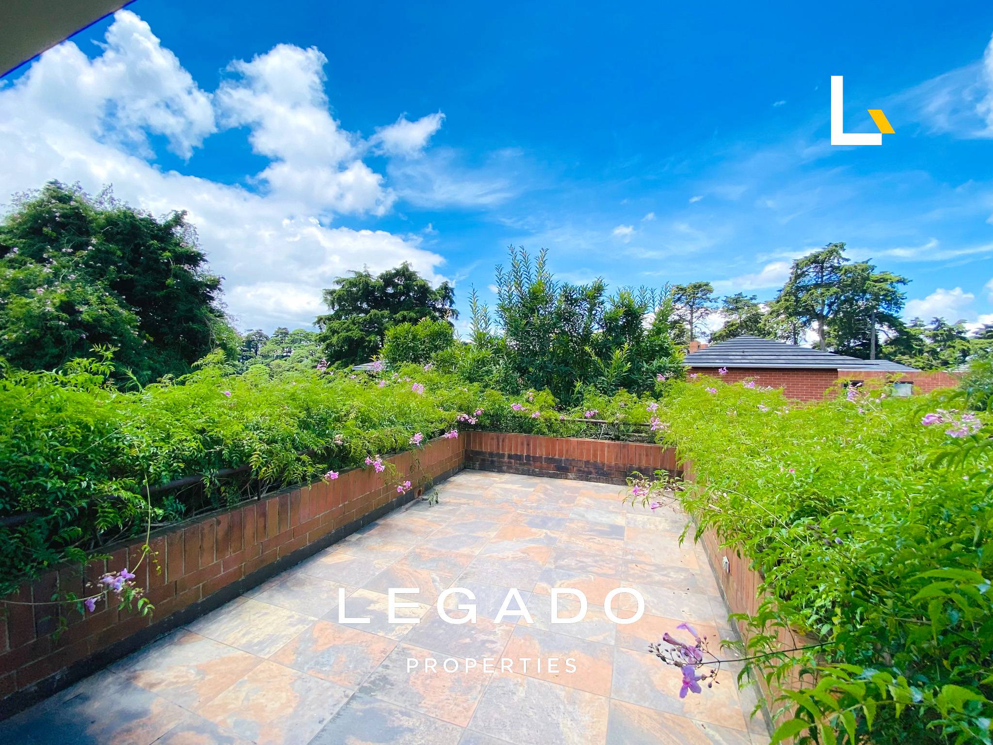 CASA, CAES, COND. BROMELIAS