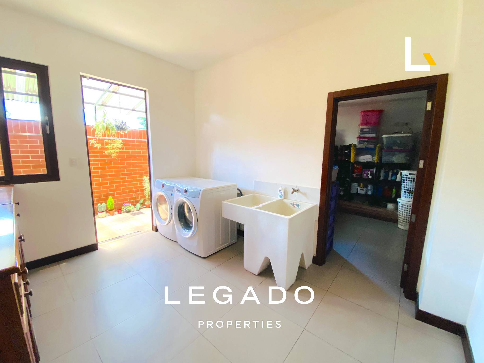 CASA, CAES, COND. BROMELIAS