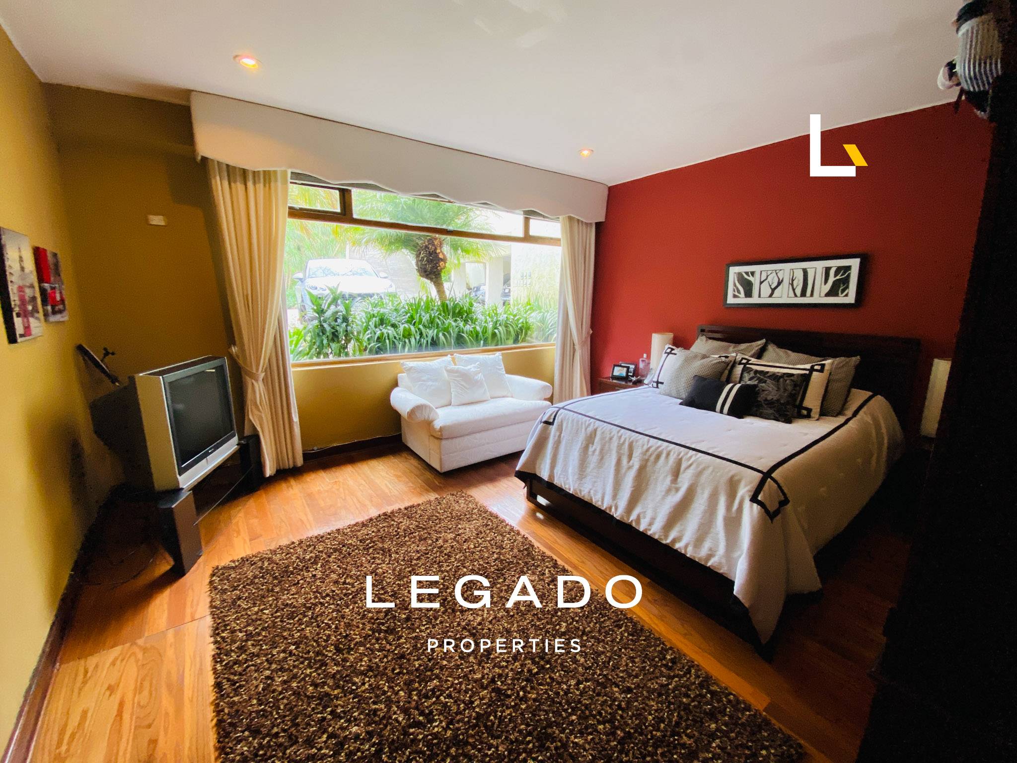 CASA, CAES, COND. MONTEBELLO 2