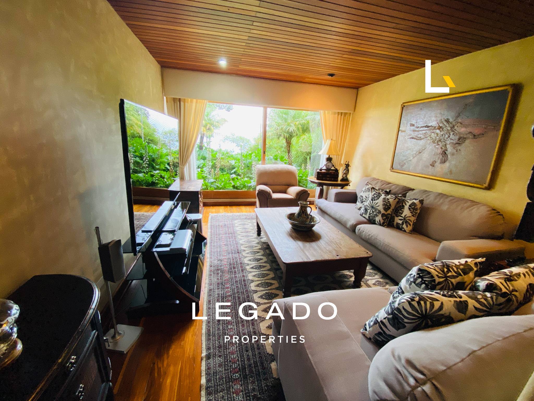 CASA, CAES, COND. MONTEBELLO 2