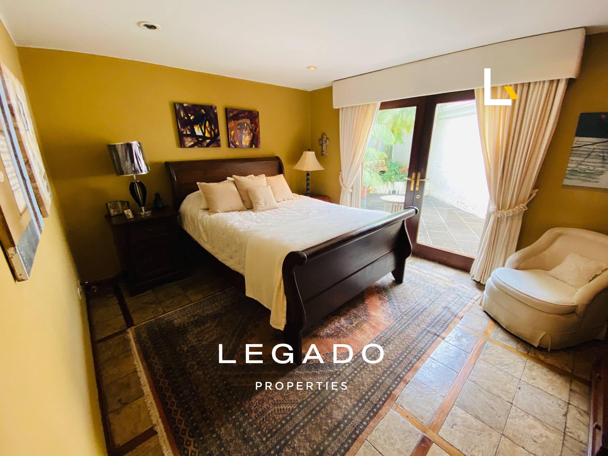 CASA, CAES, COND. MONTEBELLO 2