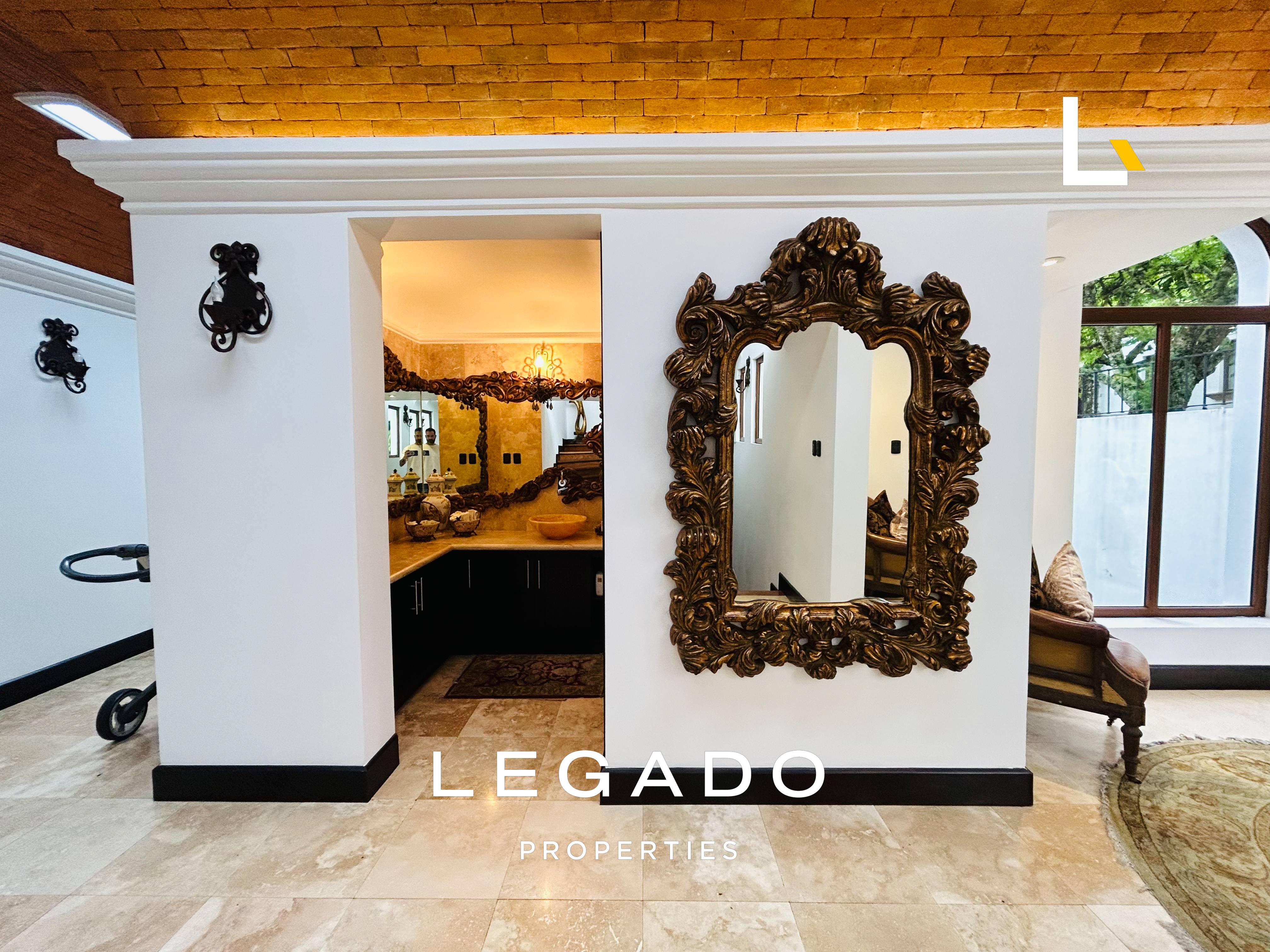 CASA CAES, CONDOMINIO LA ESPAÑOLA
