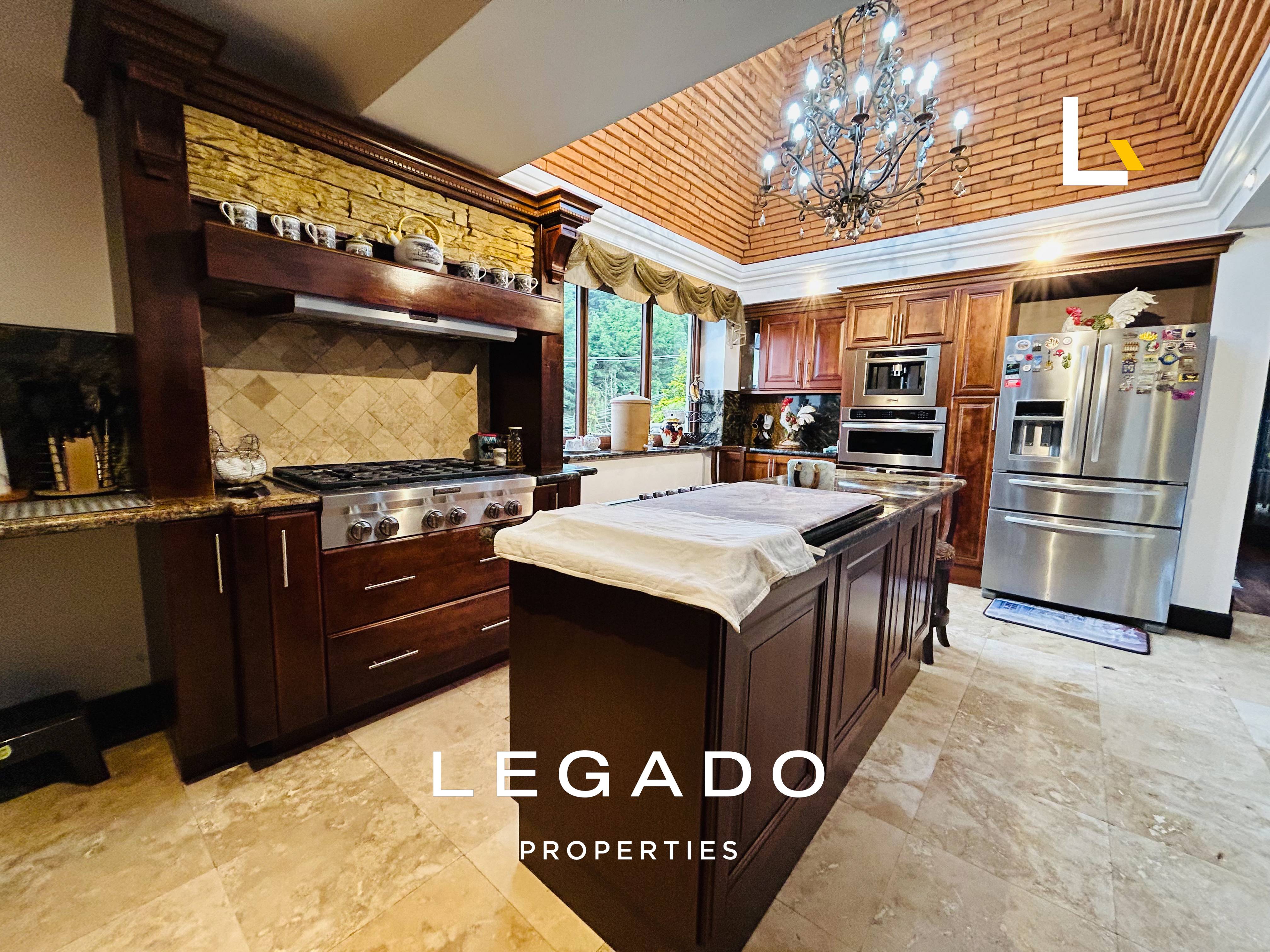 CASA CAES, CONDOMINIO LA ESPAÑOLA