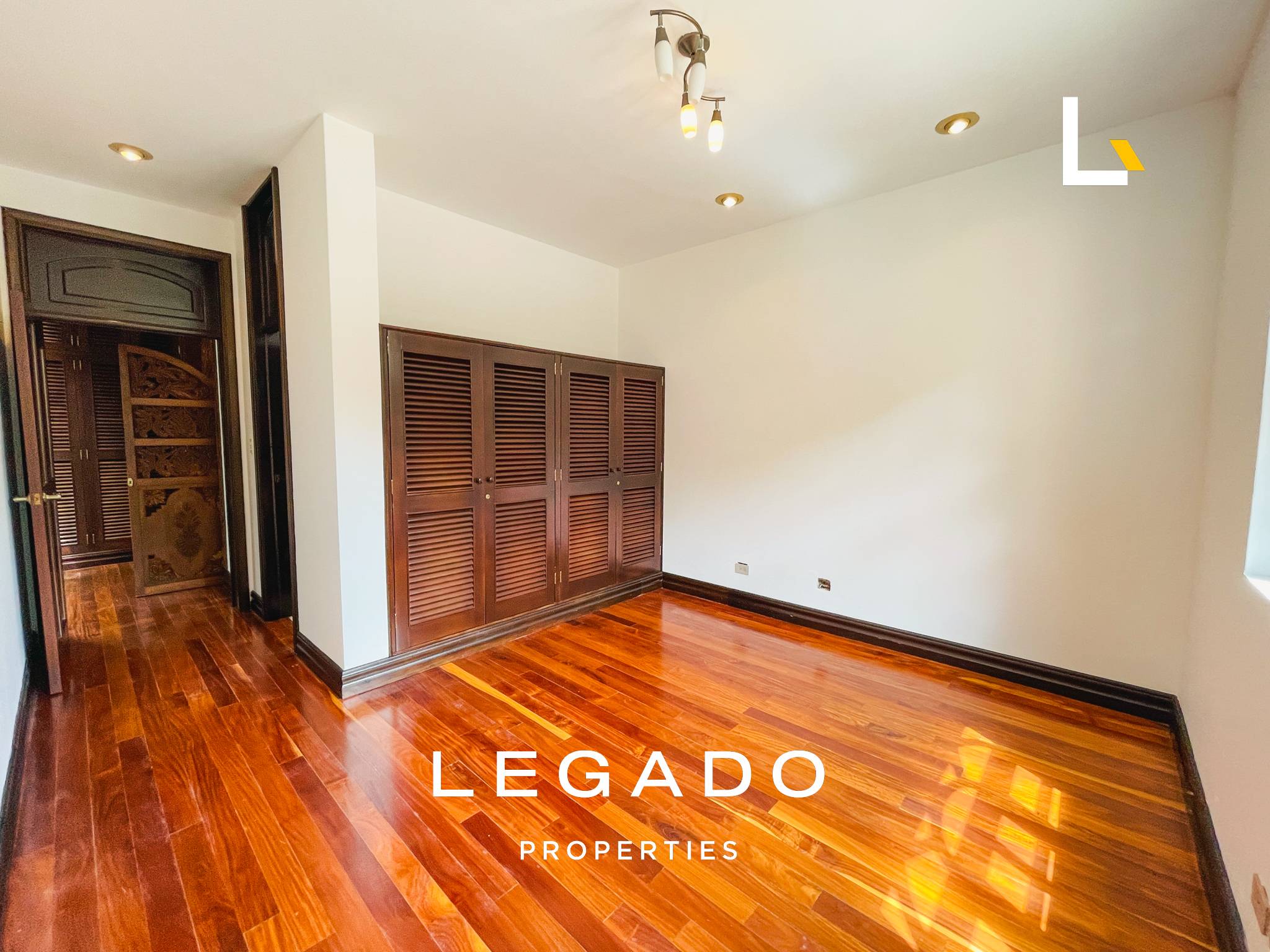CASA, COND. EXCLUSIVO, MUXBAL, 9359 VR2
