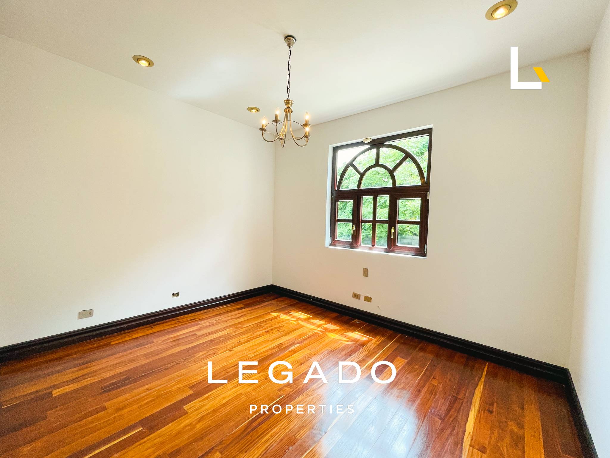 CASA, COND. EXCLUSIVO, MUXBAL, 9359 VR2
