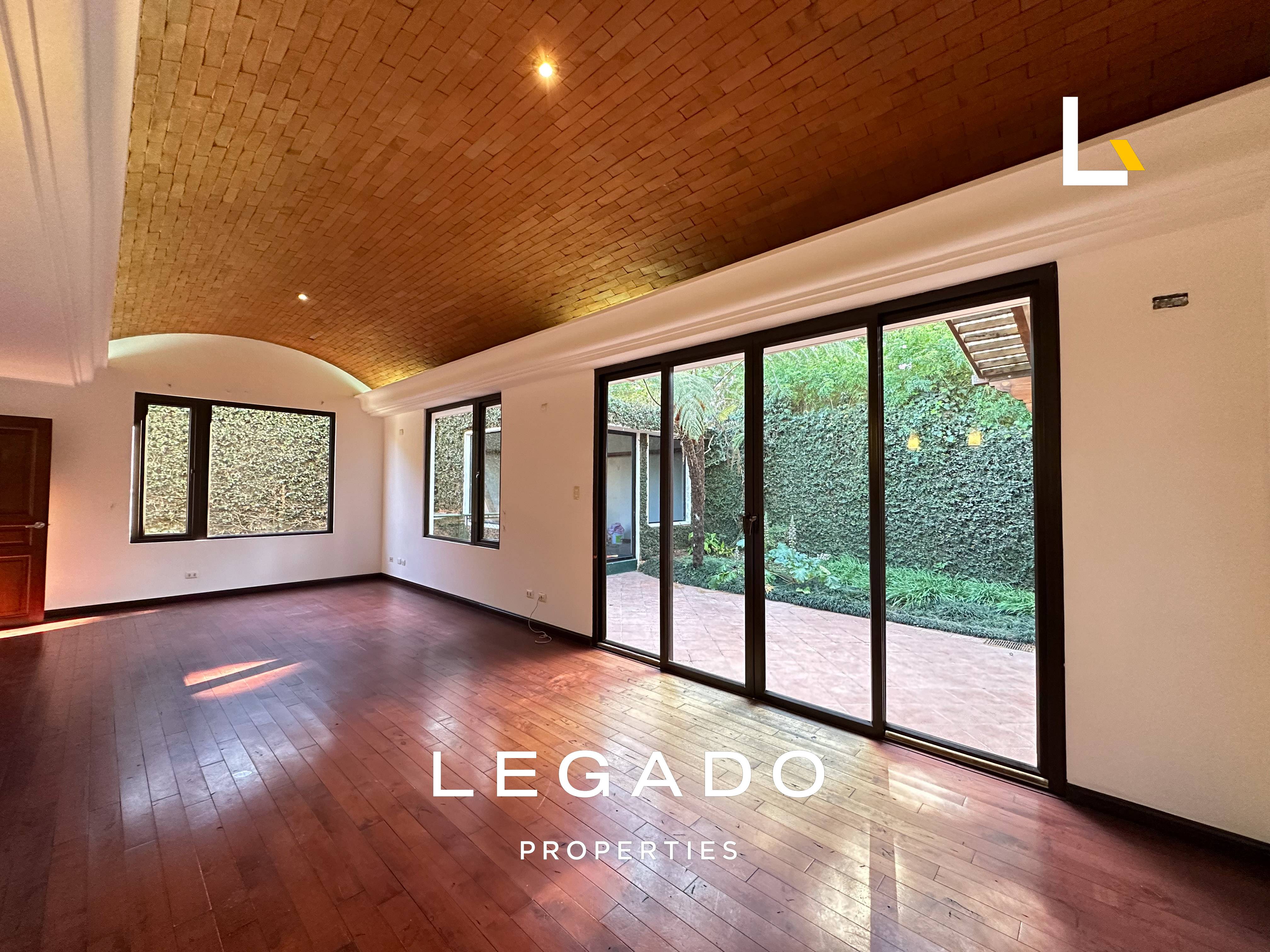 CASA, CAES, COND. SANTA MARÍA DE LOS PINOS