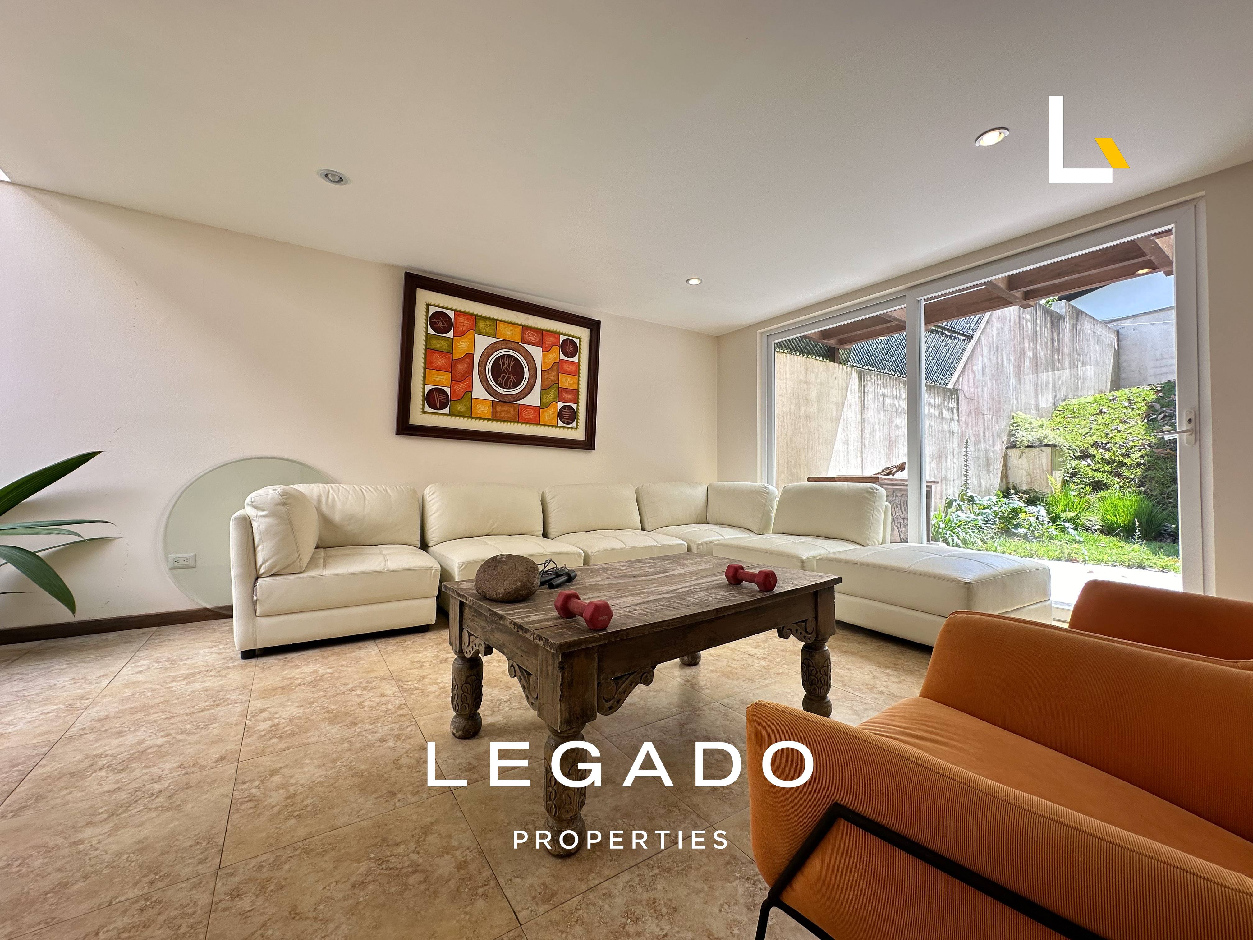 CASA, CAES, COND. SANTA ROSALÍA