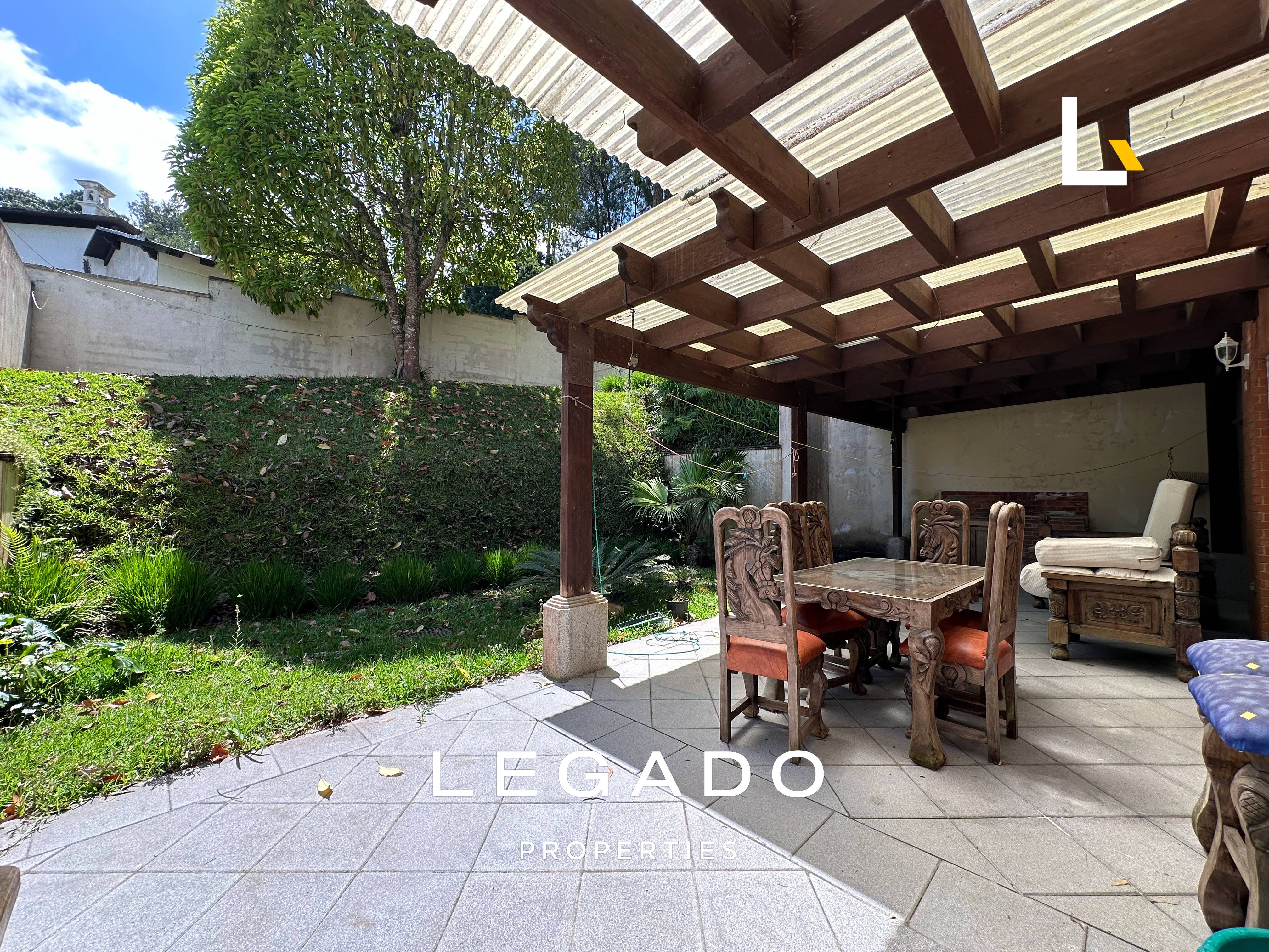CASA, CAES, COND. SANTA ROSALÍA