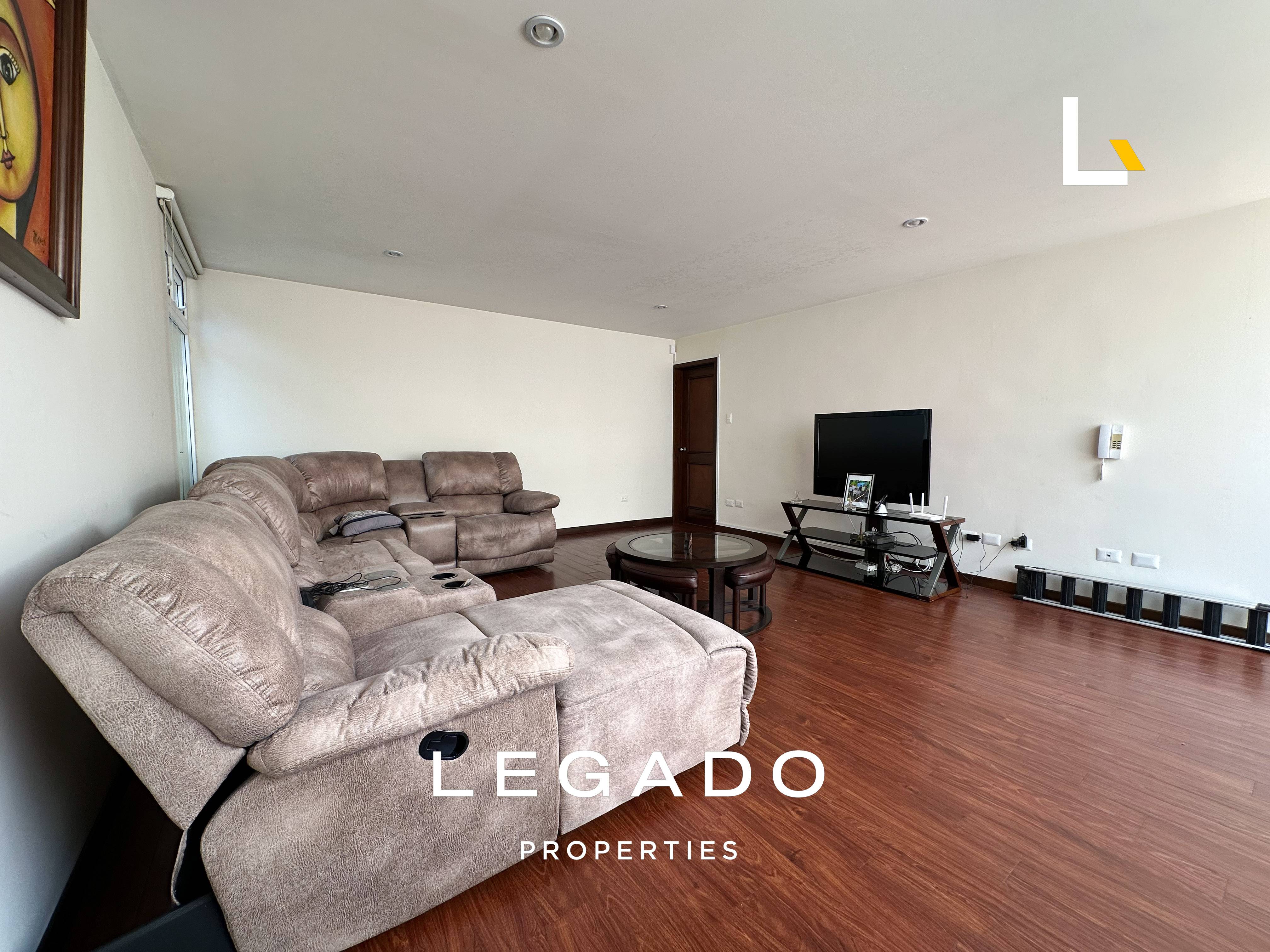 CASA, CAES, COND. SANTA ROSALÍA