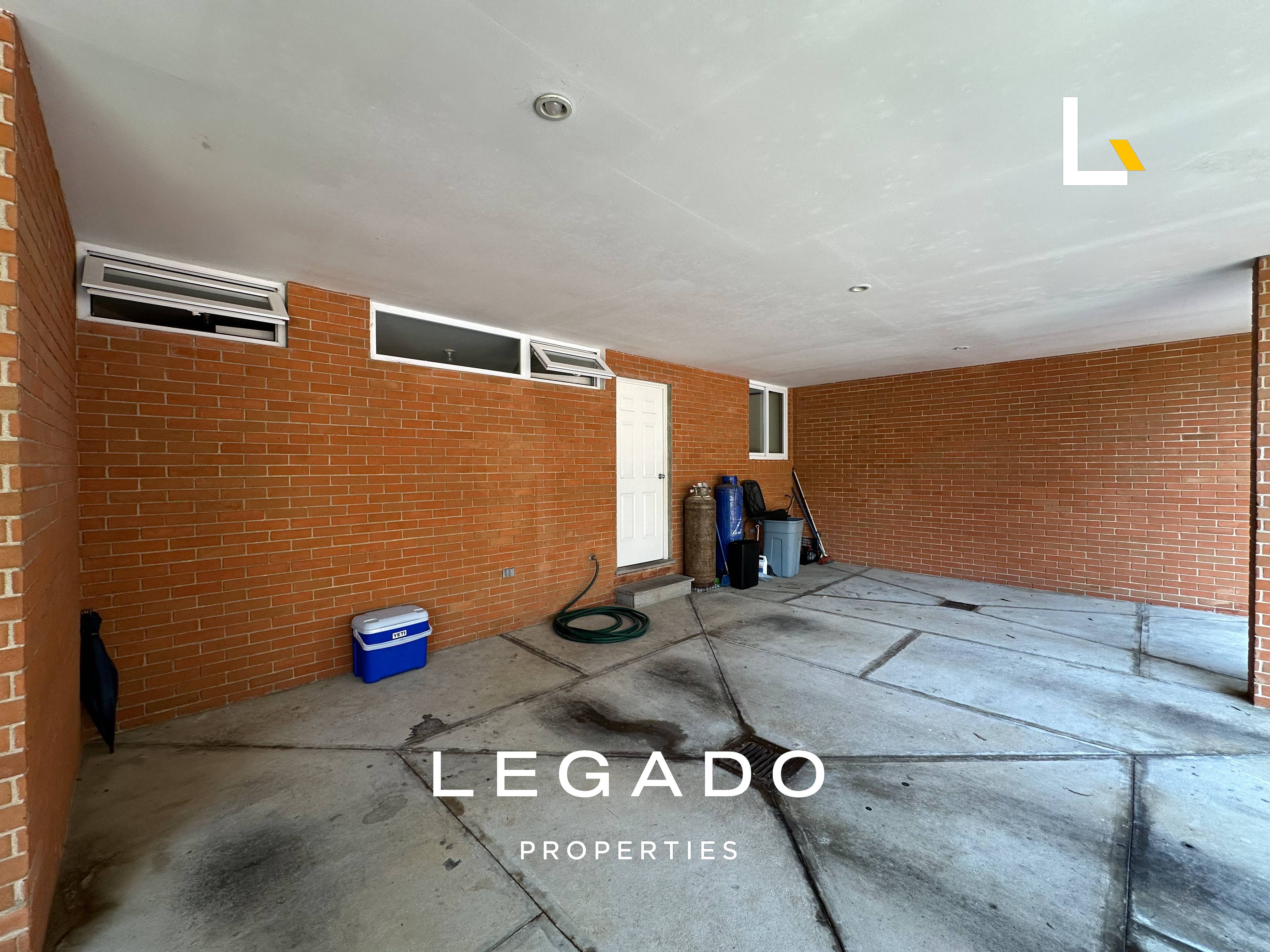 CASA, CAES, COND. SANTA ROSALÍA