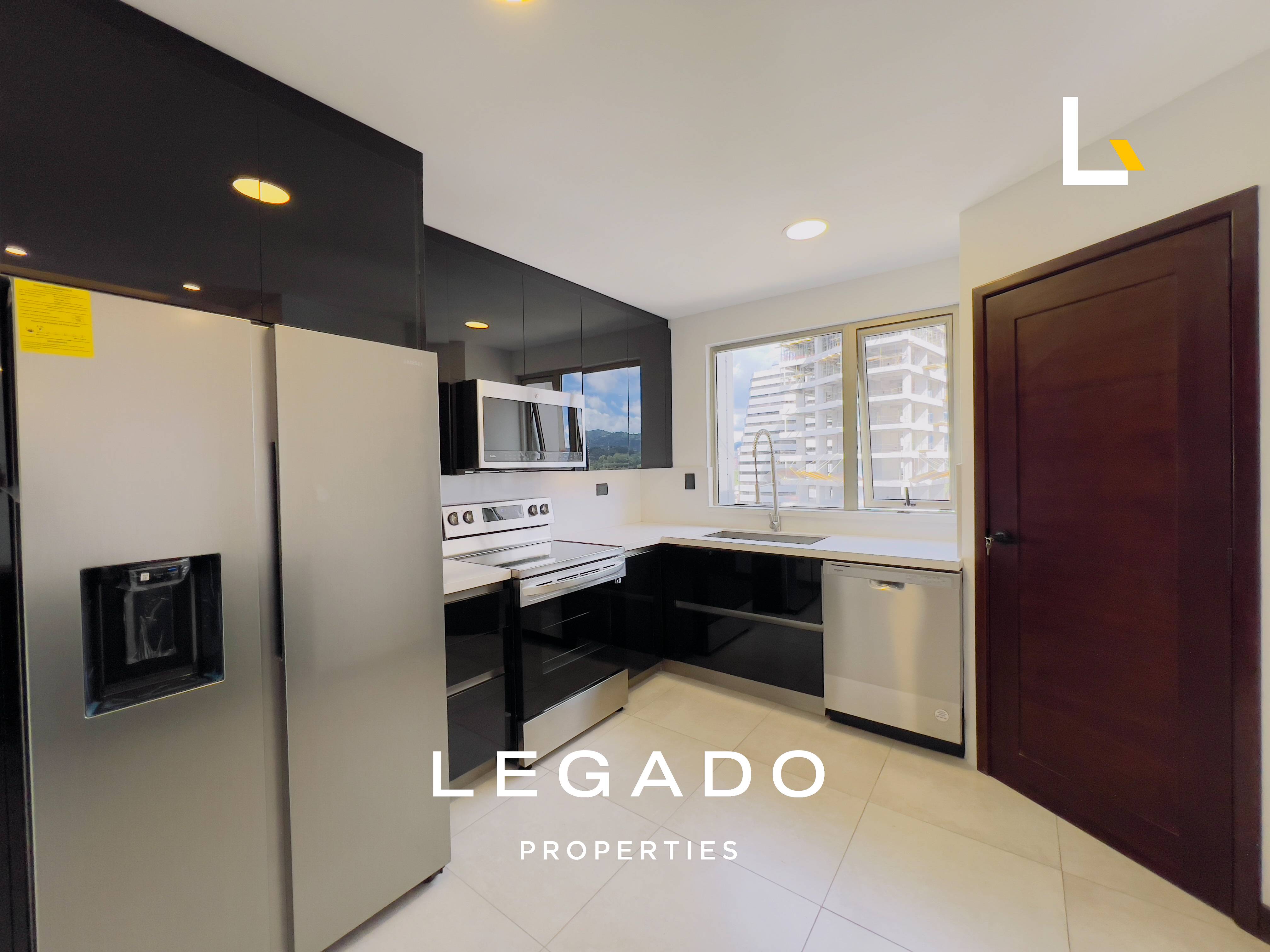 APARTAMENTO ZONA 14 EDIFICIO TORRE QUATTRO