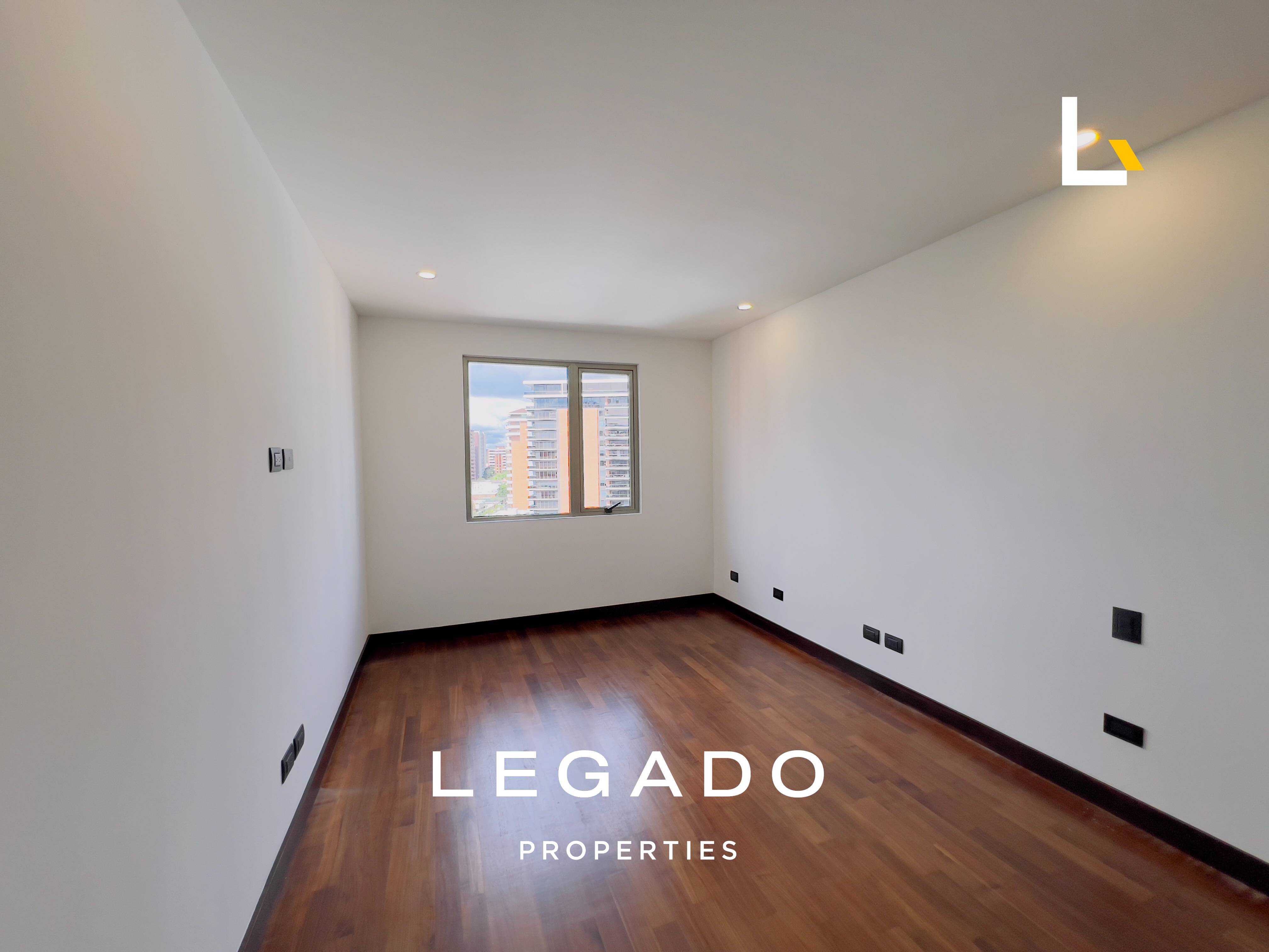 APARTAMENTO ZONA 14 EDIFICIO TORRE QUATTRO