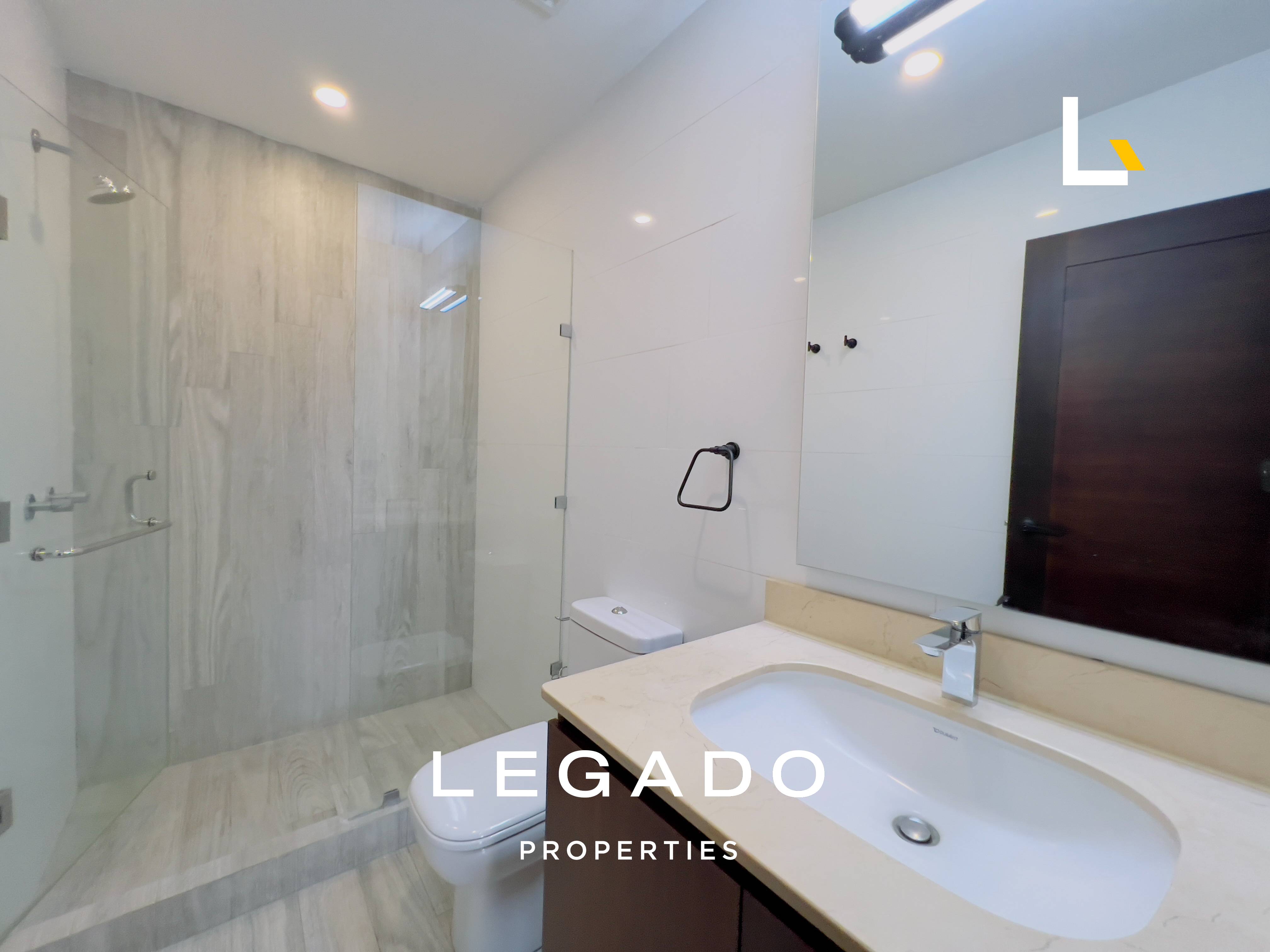 APARTAMENTO ZONA 14 EDIFICIO TORRE QUATTRO
