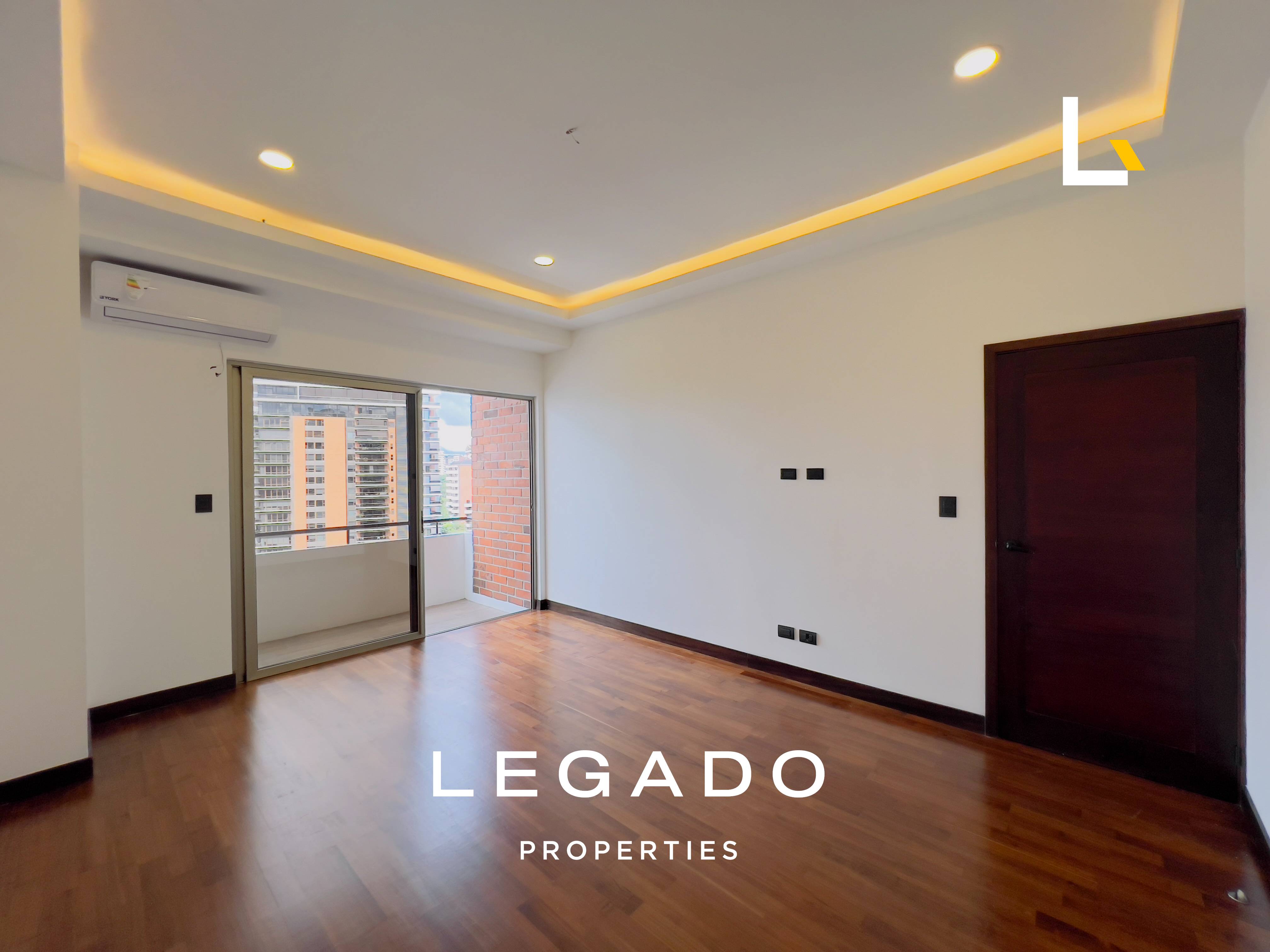 APARTAMENTO ZONA 14 EDIFICIO TORRE QUATTRO