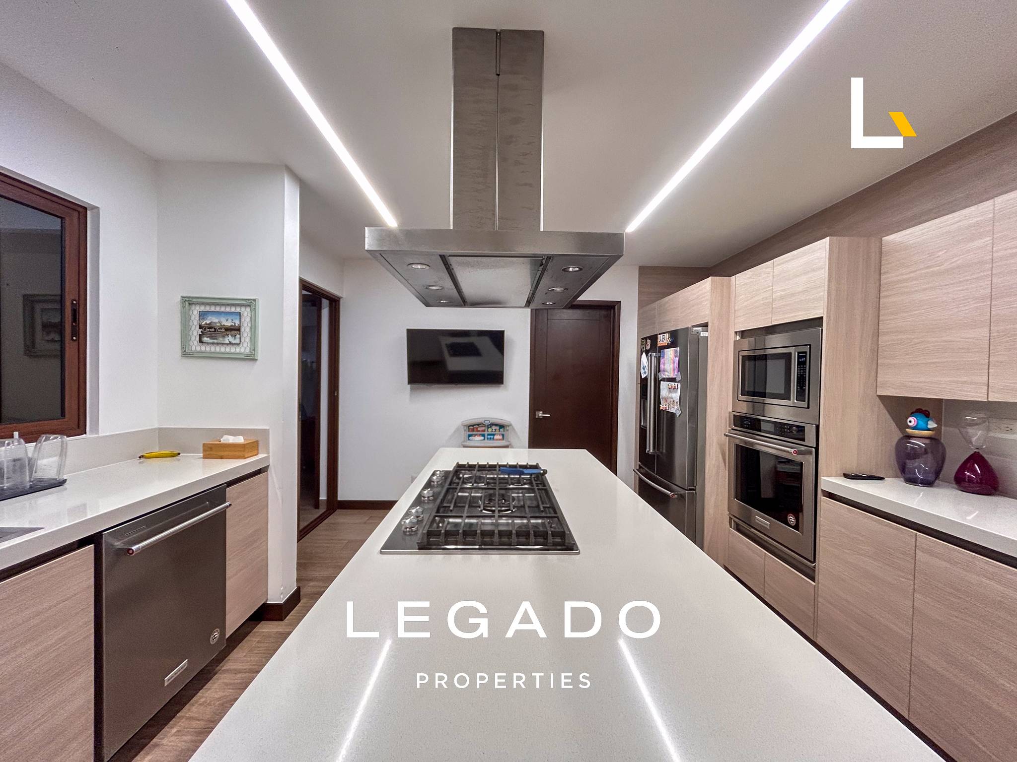 CASA, ZONA 16, CONDOMINIO LA RESERVA LOMAS DE SAN ISIDRO