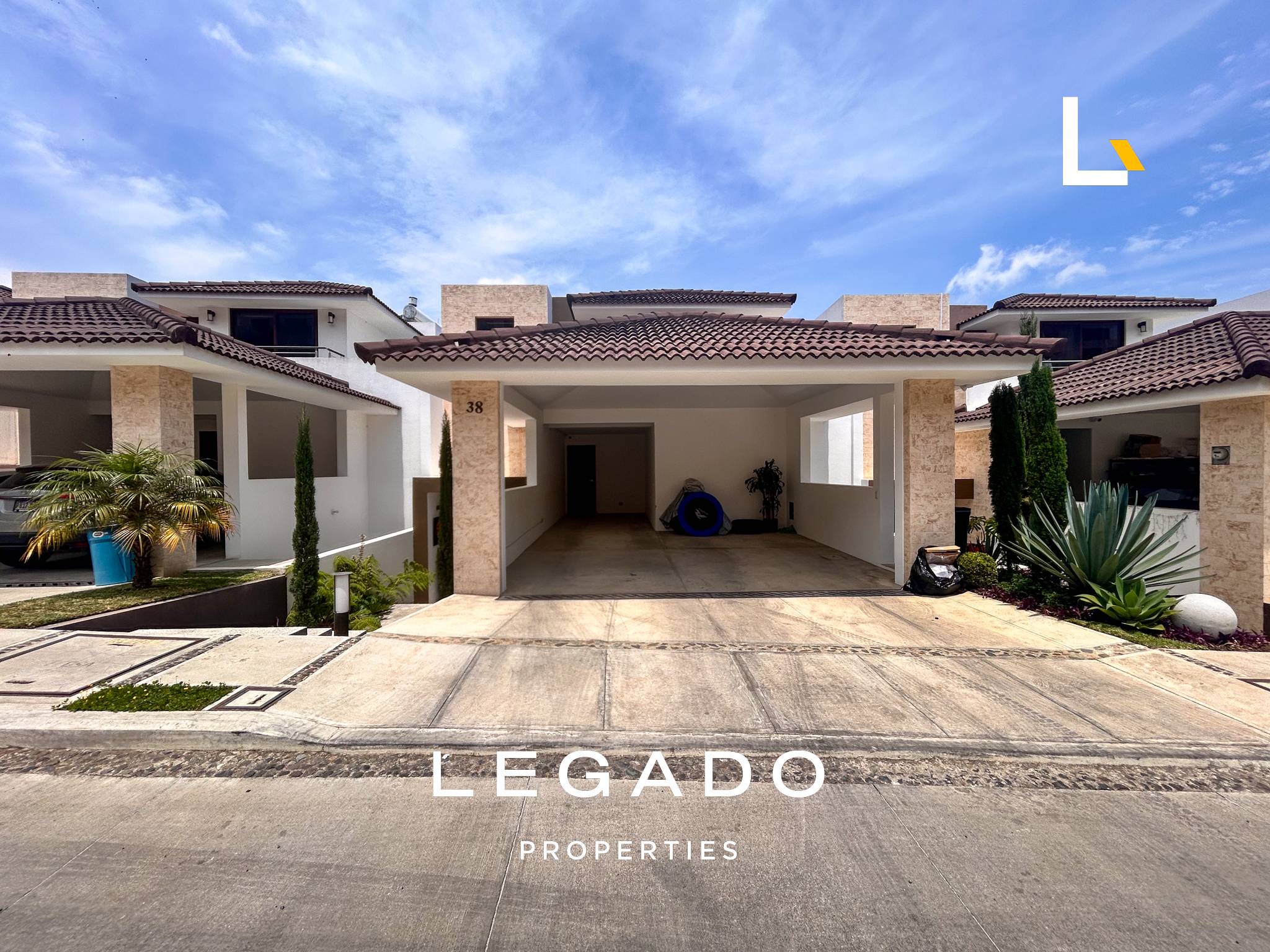 CASA, ZONA 16, CONDOMINIO LA RESERVA LOMAS DE SAN ISIDRO