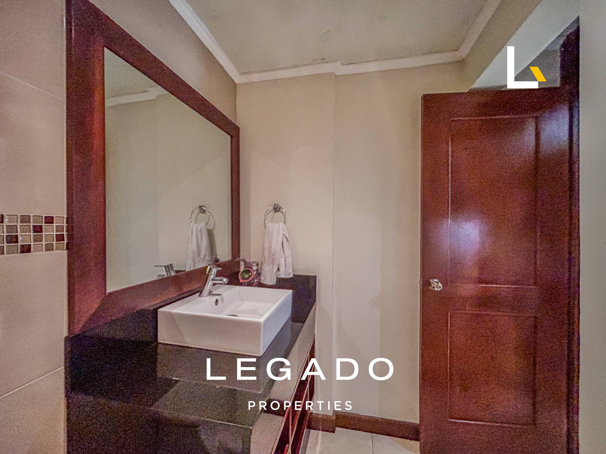 CASA, ZONA 15 VH2, CONDOMINIO LA HONDONADA