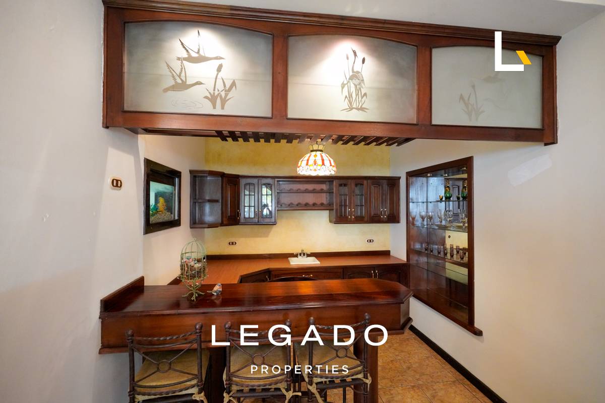 CASA, CAES, COND. CASA Y CAMPO