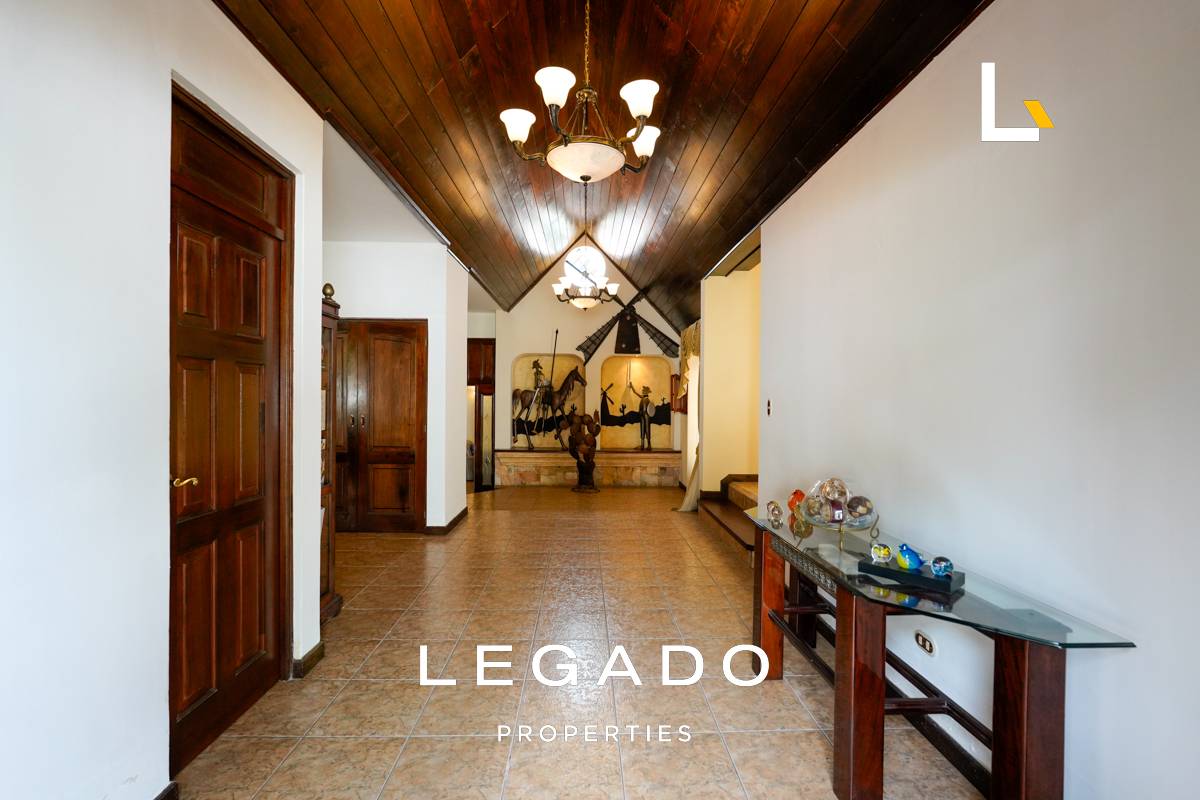 CASA, CAES, COND. CASA Y CAMPO