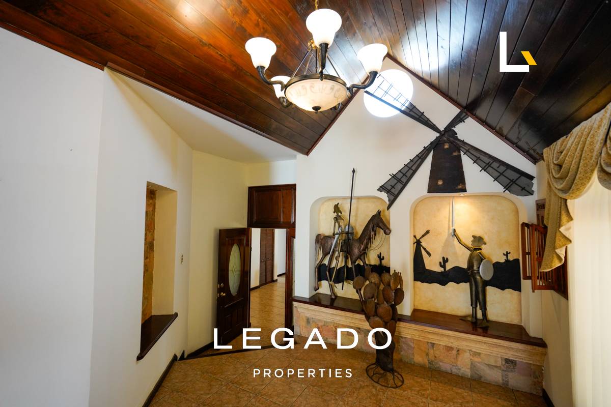 CASA, CAES, COND. CASA Y CAMPO
