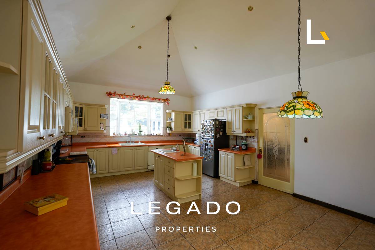 CASA, CAES, COND. CASA Y CAMPO