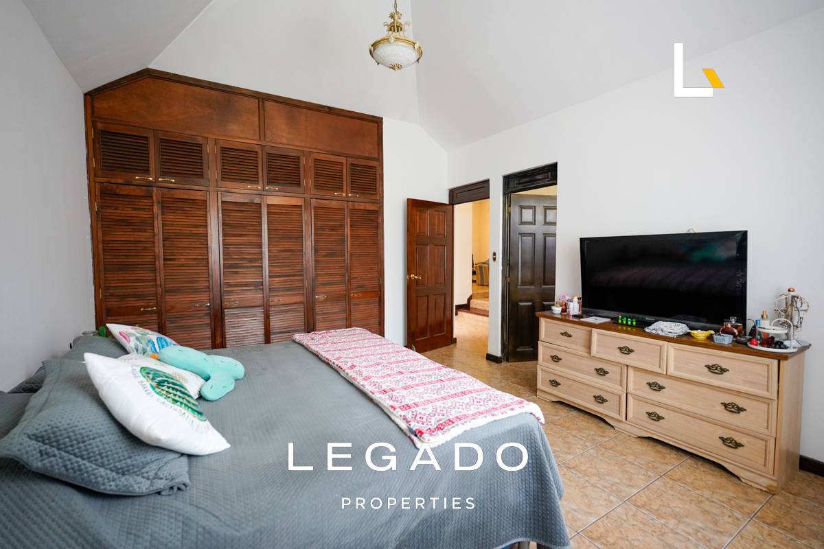 CASA, CAES, COND. CASA Y CAMPO