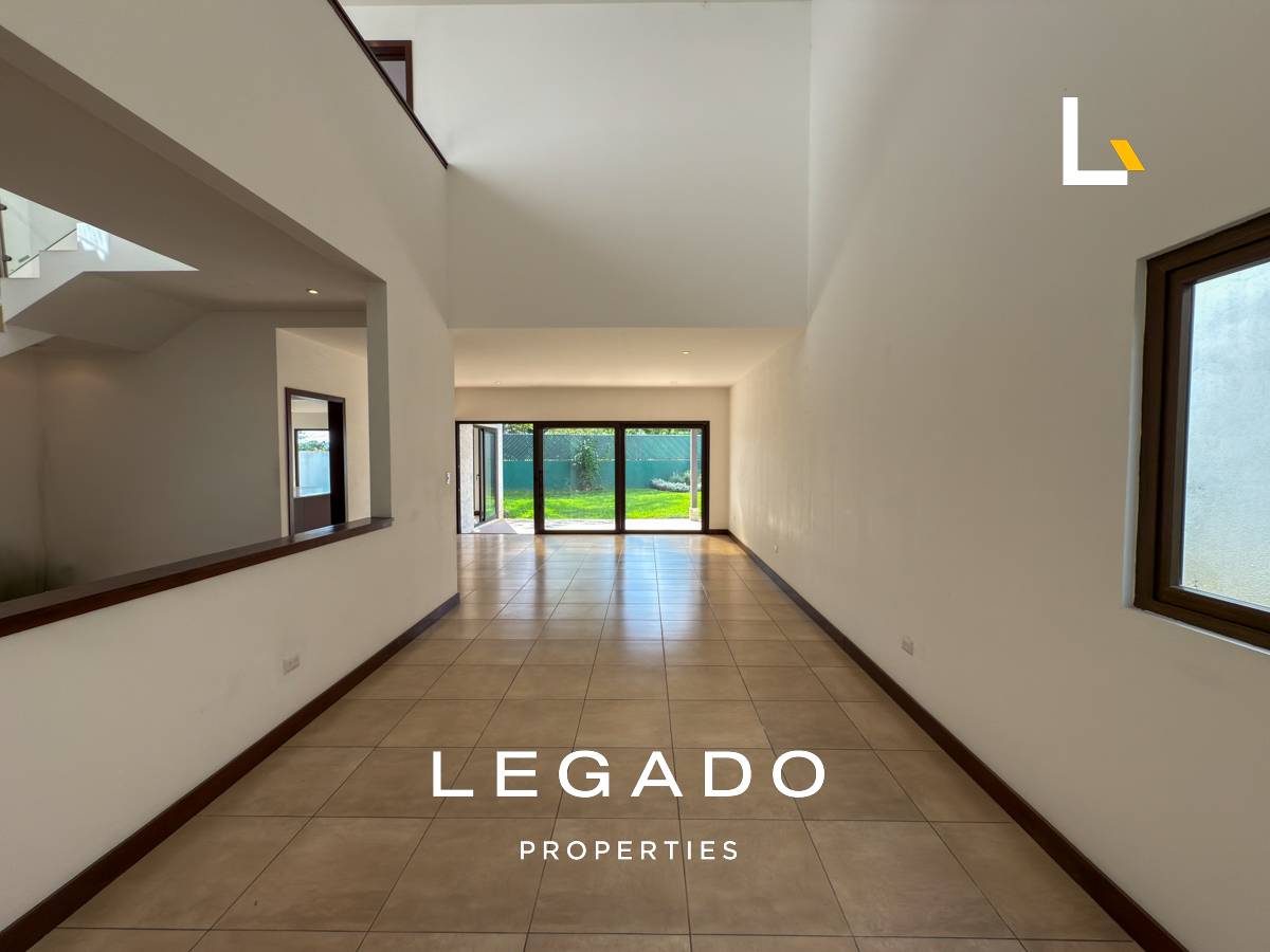 CASA, A 7 MIN DE ZONA 10, CONDOMINIO PORTAL VERDE