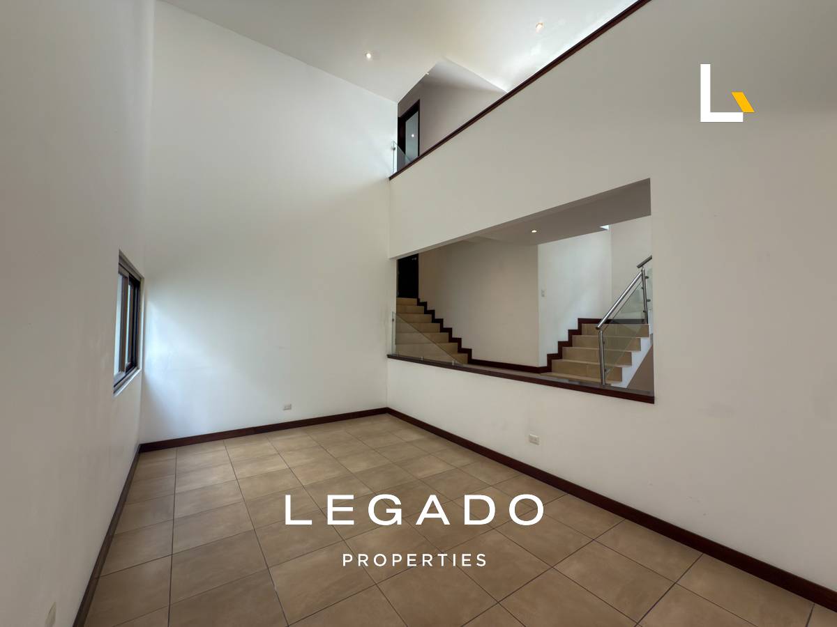 CASA, A 7 MIN DE ZONA 10, CONDOMINIO PORTAL VERDE