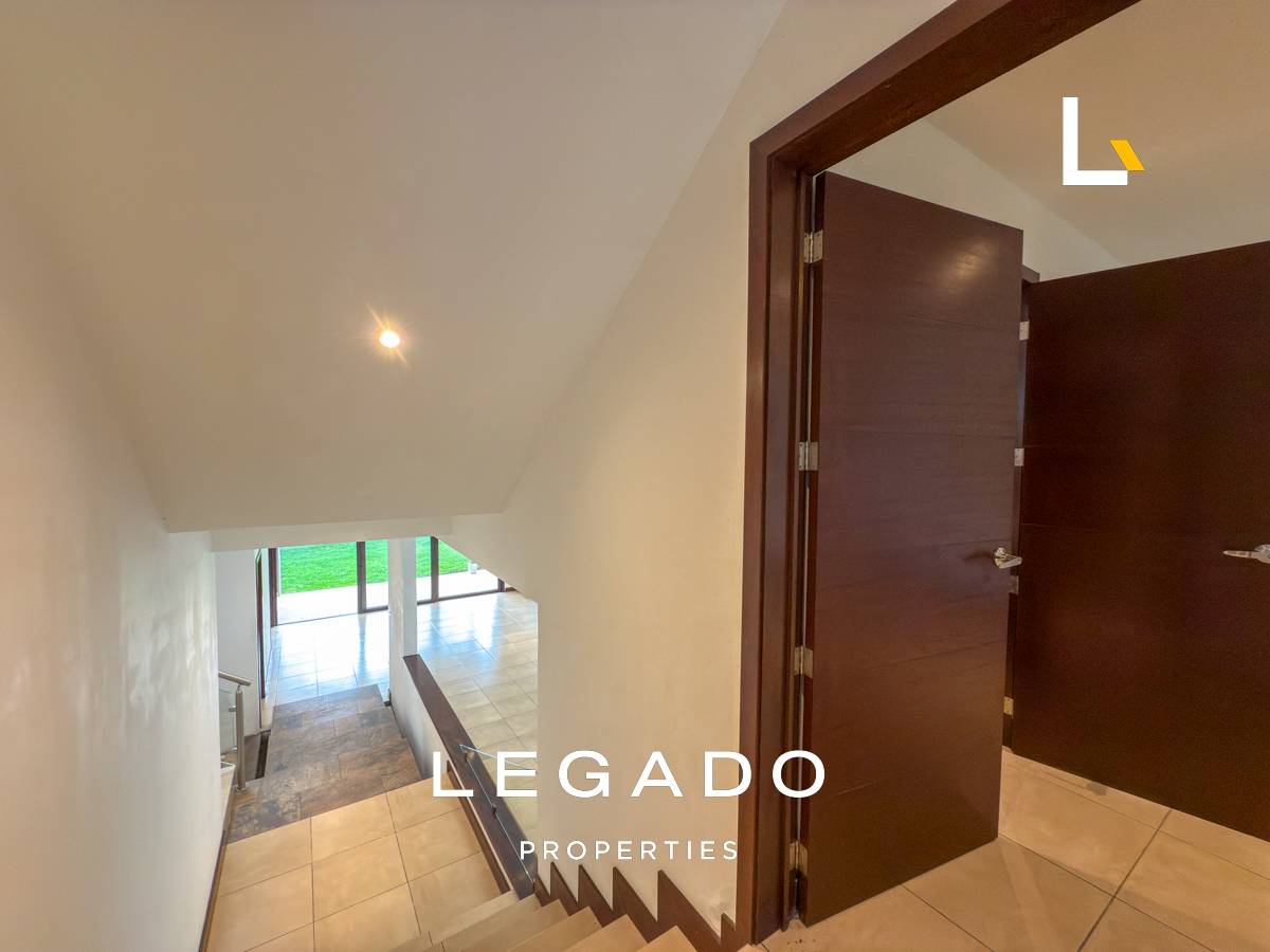 CASA, A 7 MIN DE ZONA 10, CONDOMINIO PORTAL VERDE