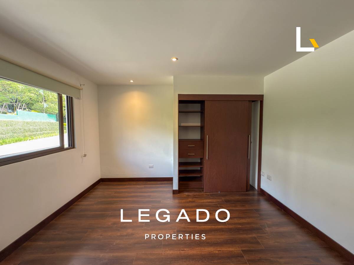 CASA, A 7 MIN DE ZONA 10, CONDOMINIO PORTAL VERDE