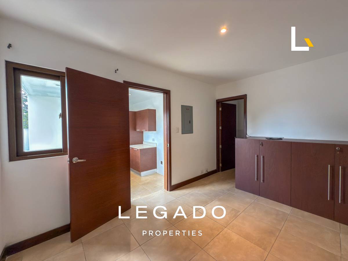 CASA, A 7 MIN DE ZONA 10, CONDOMINIO PORTAL VERDE