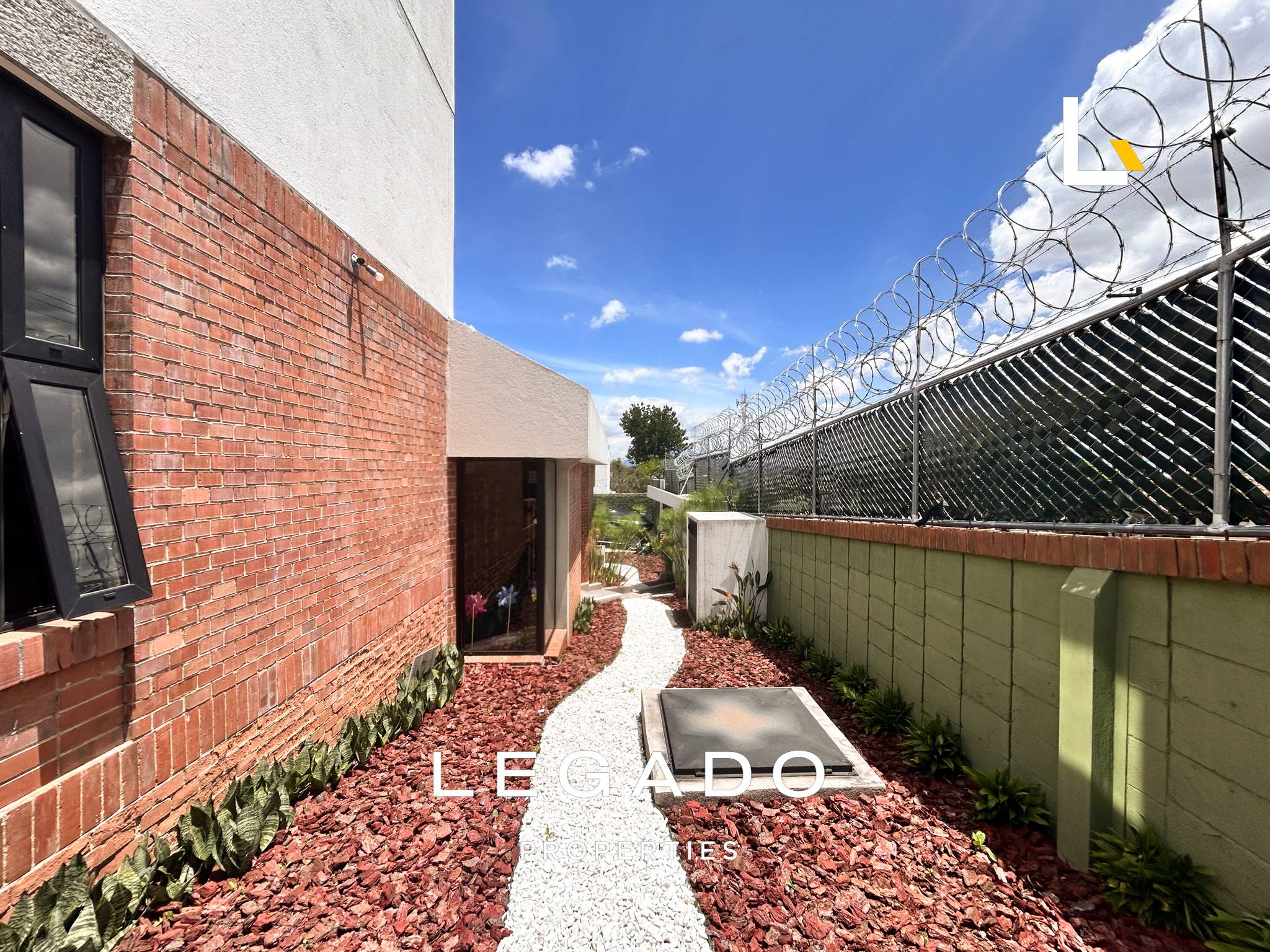 CASA, ZONA 13 AURORA 1