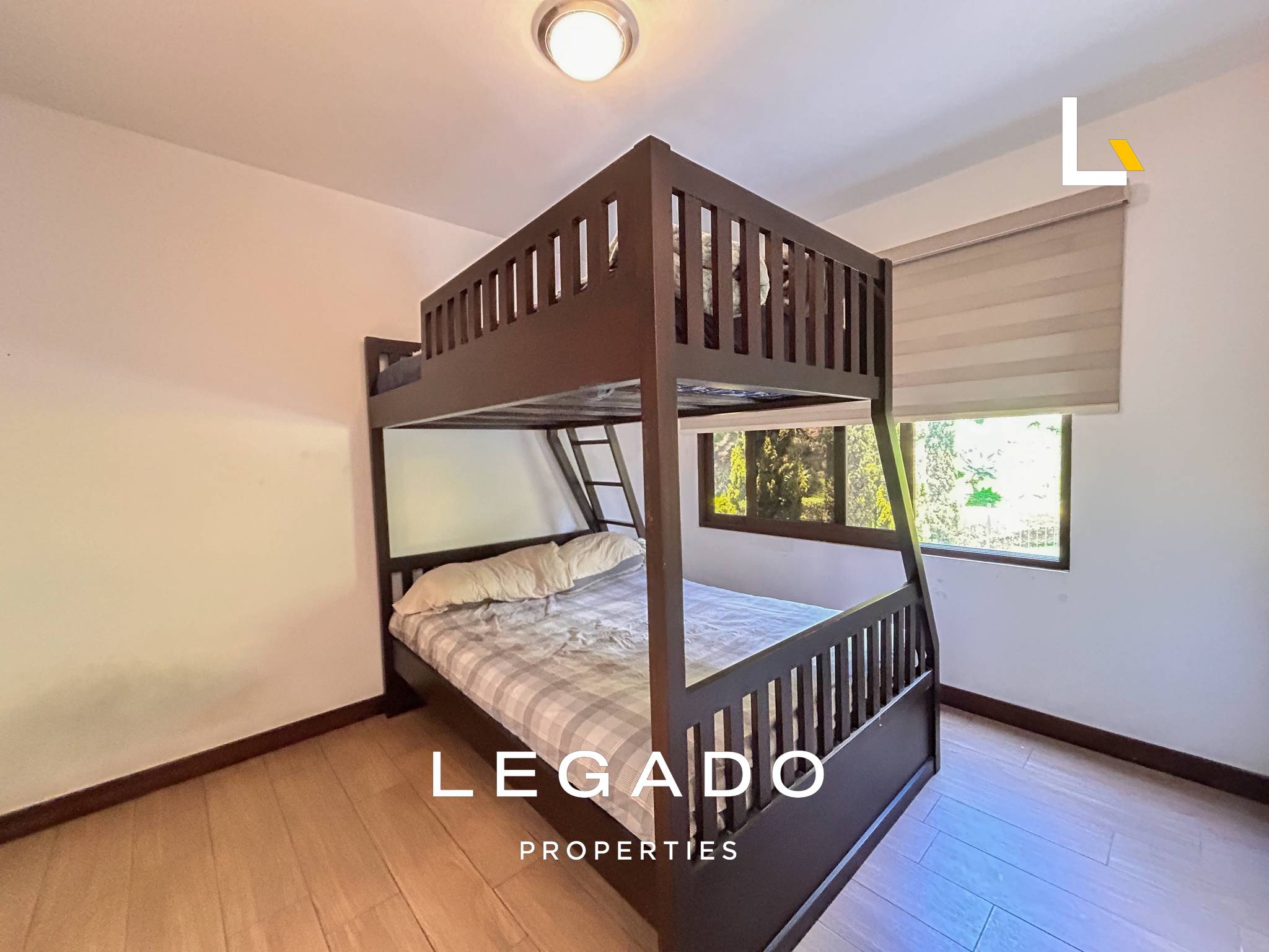 CASA, ZONA 16, COND. LOMAS DE SAN ISIDRO