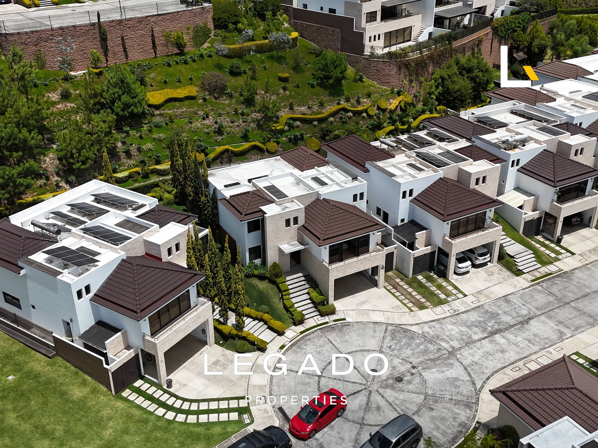 CASA, ZONA 16, COND. LOMAS DE SAN ISIDRO