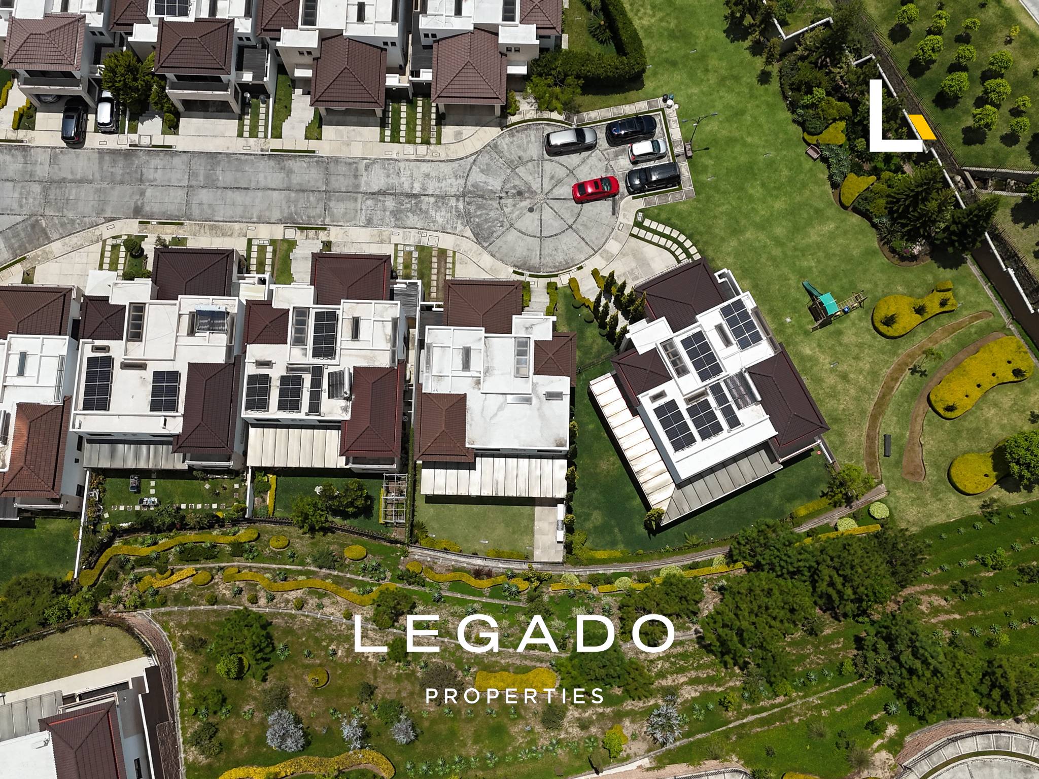 CASA, ZONA 16, COND. LOMAS DE SAN ISIDRO